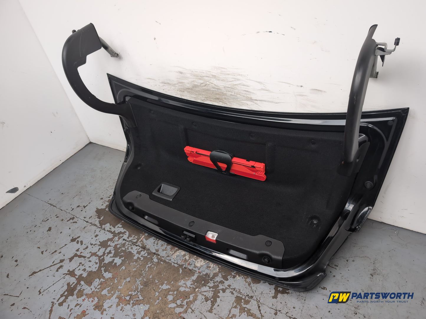 Mercedes-Benz E220 Saloon Boot Lid Obsidian Black Metallic C197 2009-2013 - photo 9
