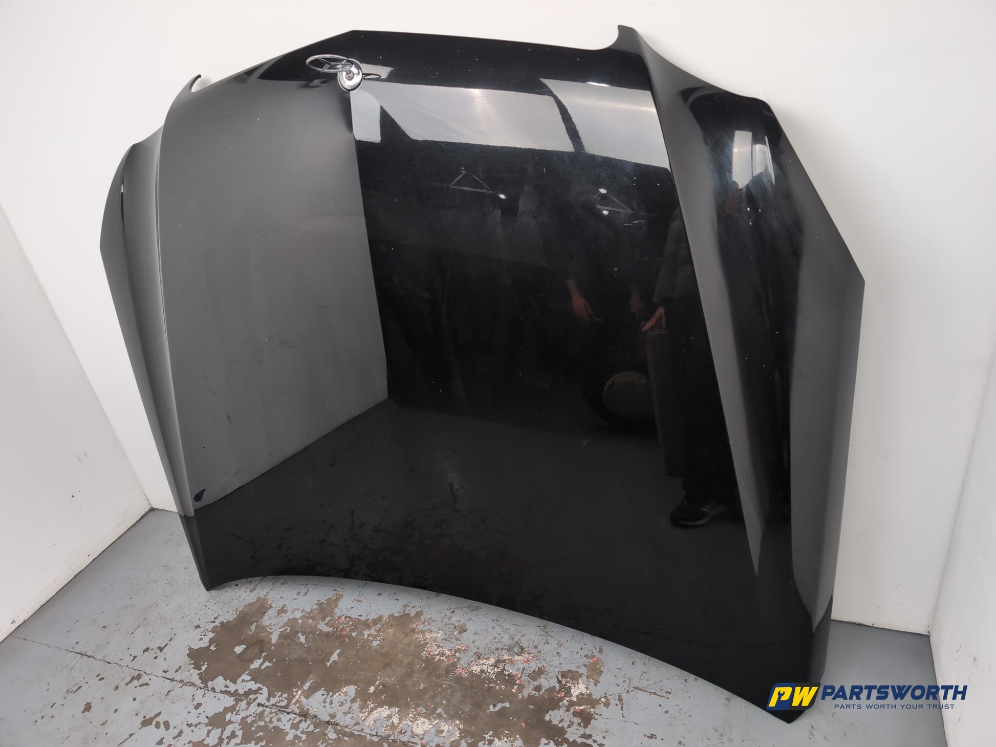 Mercedes-Benz E220 E-Class W212 Saloon Bonnet Obsidian Black Metallic C197 - photo 3