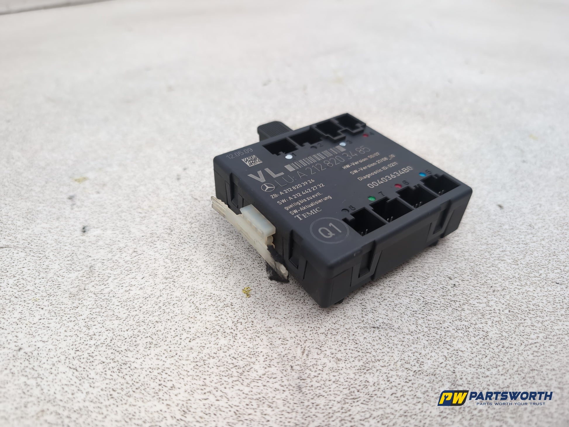 Mercedes-Benz E220 E-Class W212 Door Control Module Front Left A2128203485 - photo 3