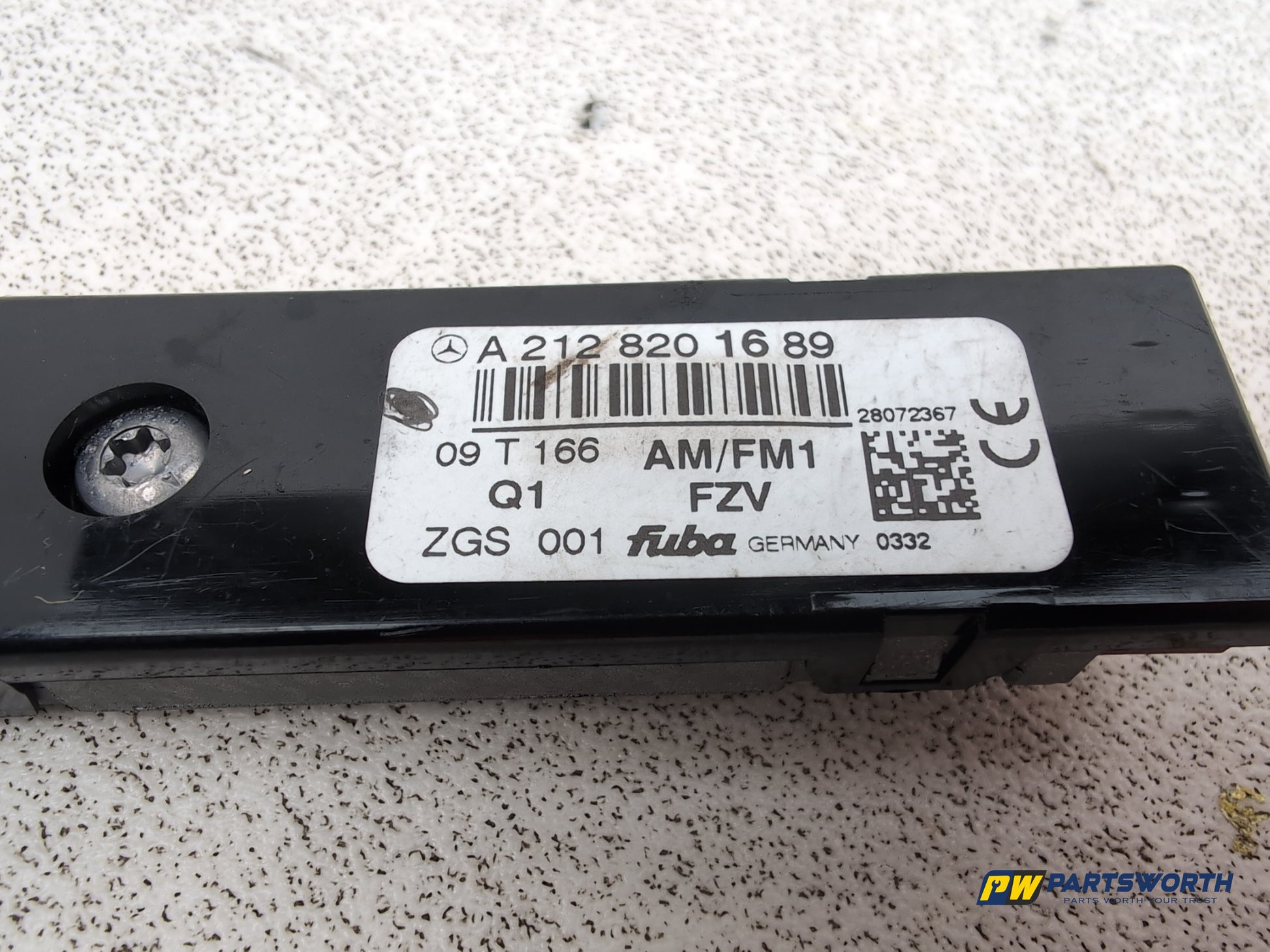 Mercedes-Benz E220 E-Class W212 Antenna Aerial Amplifier Module Unit A2128201689 - photo 3