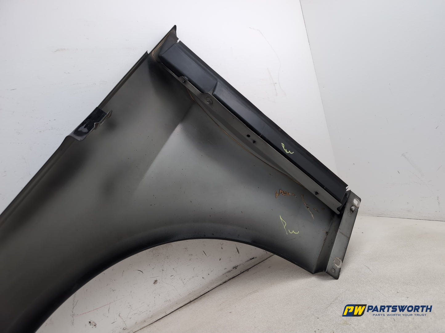 Mercedes-Benz E220 E-Class Saloon Wing Front Rh Driver Side Obsidian Black C197 - photo 9