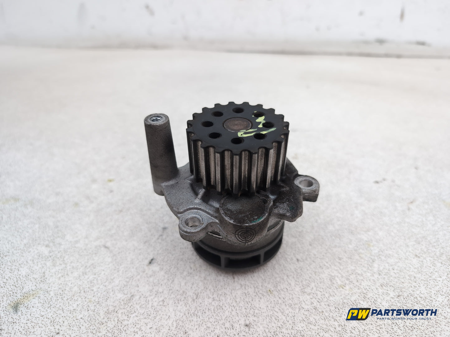 Audi A1 Contrast Edition Tdi 1.6l Diesel Coolant Water Pump 2008-2012 - photo 3