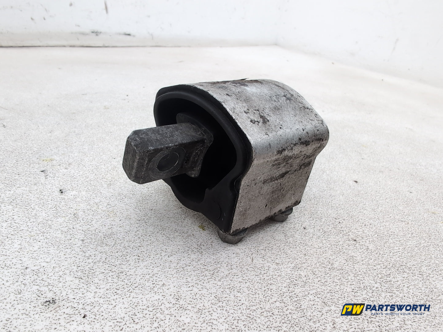 Mercedes-Benz E220 E-Class W212 Transmissision Mounting Support 2009-2016 - photo 3