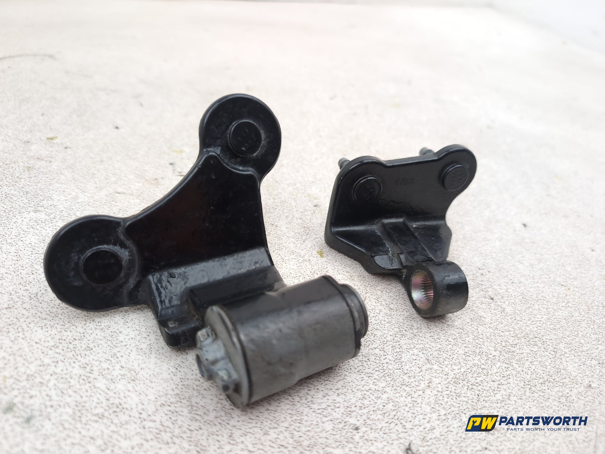 Mercedes-Benz E220 E-Class W212 Rear Door Hinges Pair Rh Driver Side 2009-2016 - photo 3