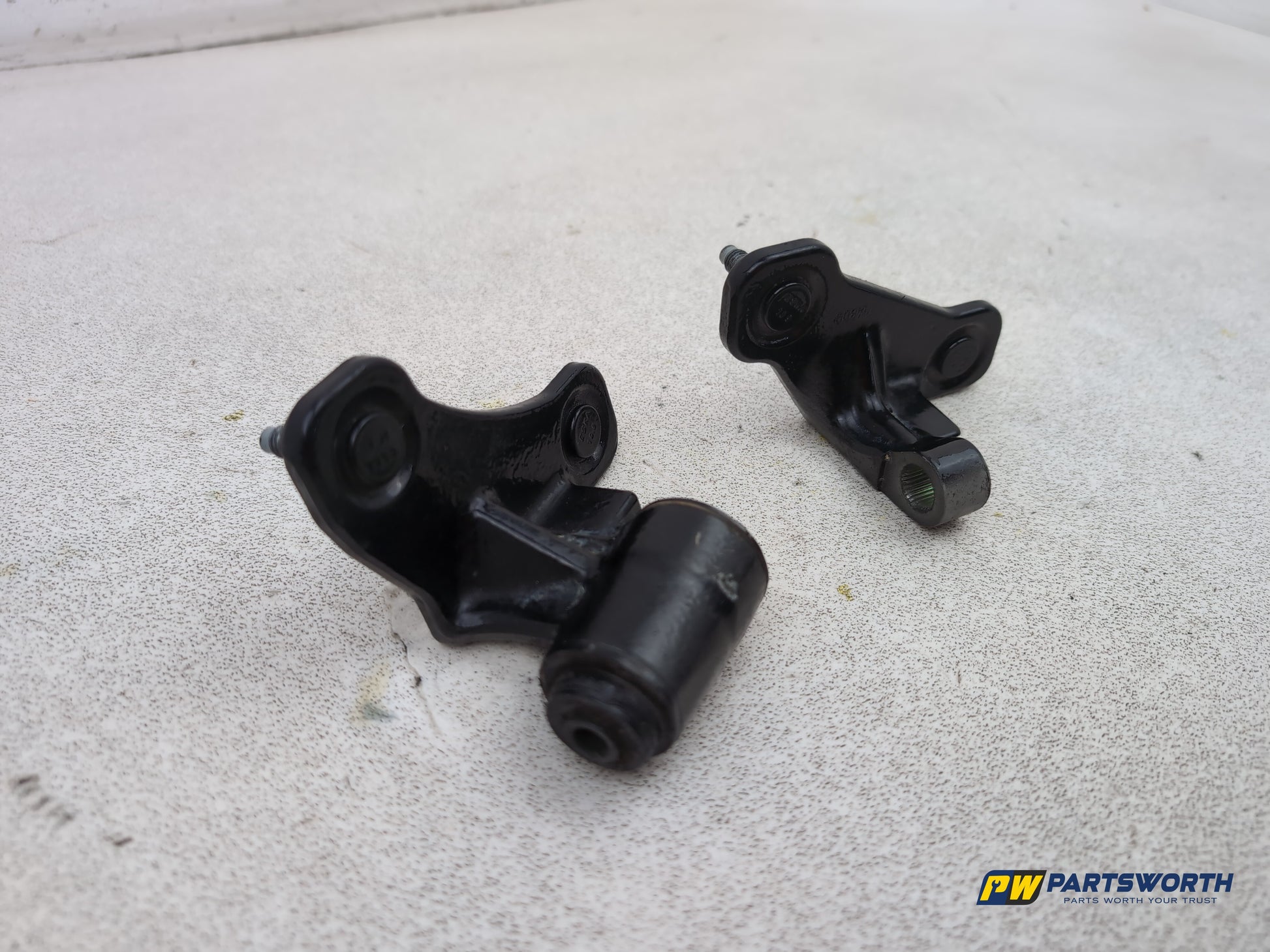 Mercedes-Benz E220 E-Class W212 Front Door Hinges Pair Rh Driver Side 2009-2012 - photo 3