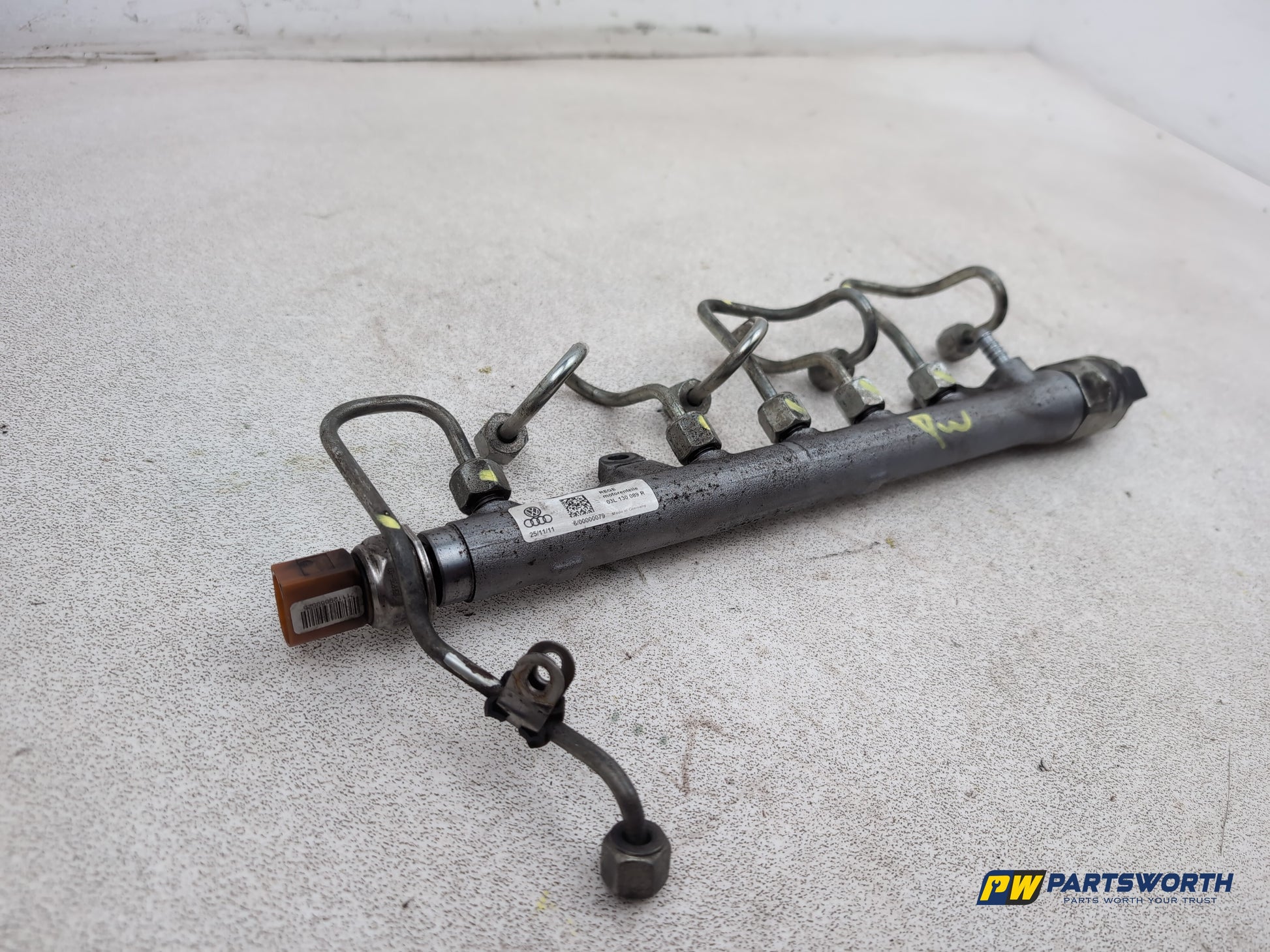 Audi A1 Contrast Edition Tdi 1.6l Diesel Fuel Rail 03l130089r 2008-2012 - photo 9