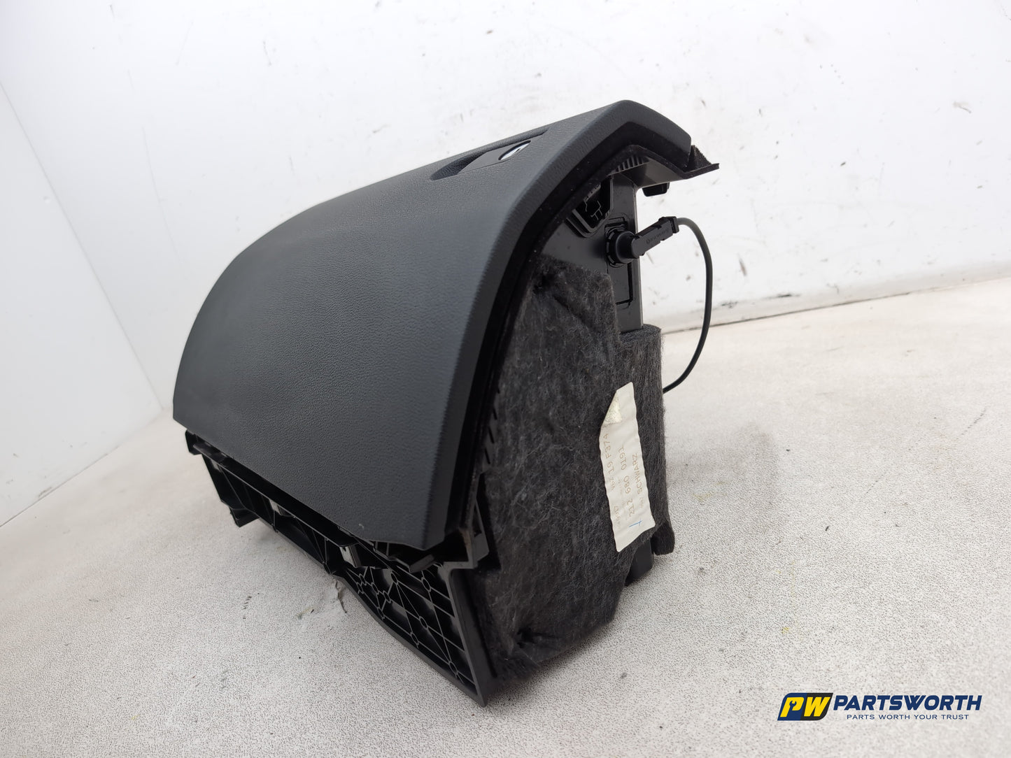Mercedes-Benz E220 E-Class W212 Saloon Glove Compartment Assembly A2126800391 - photo 3