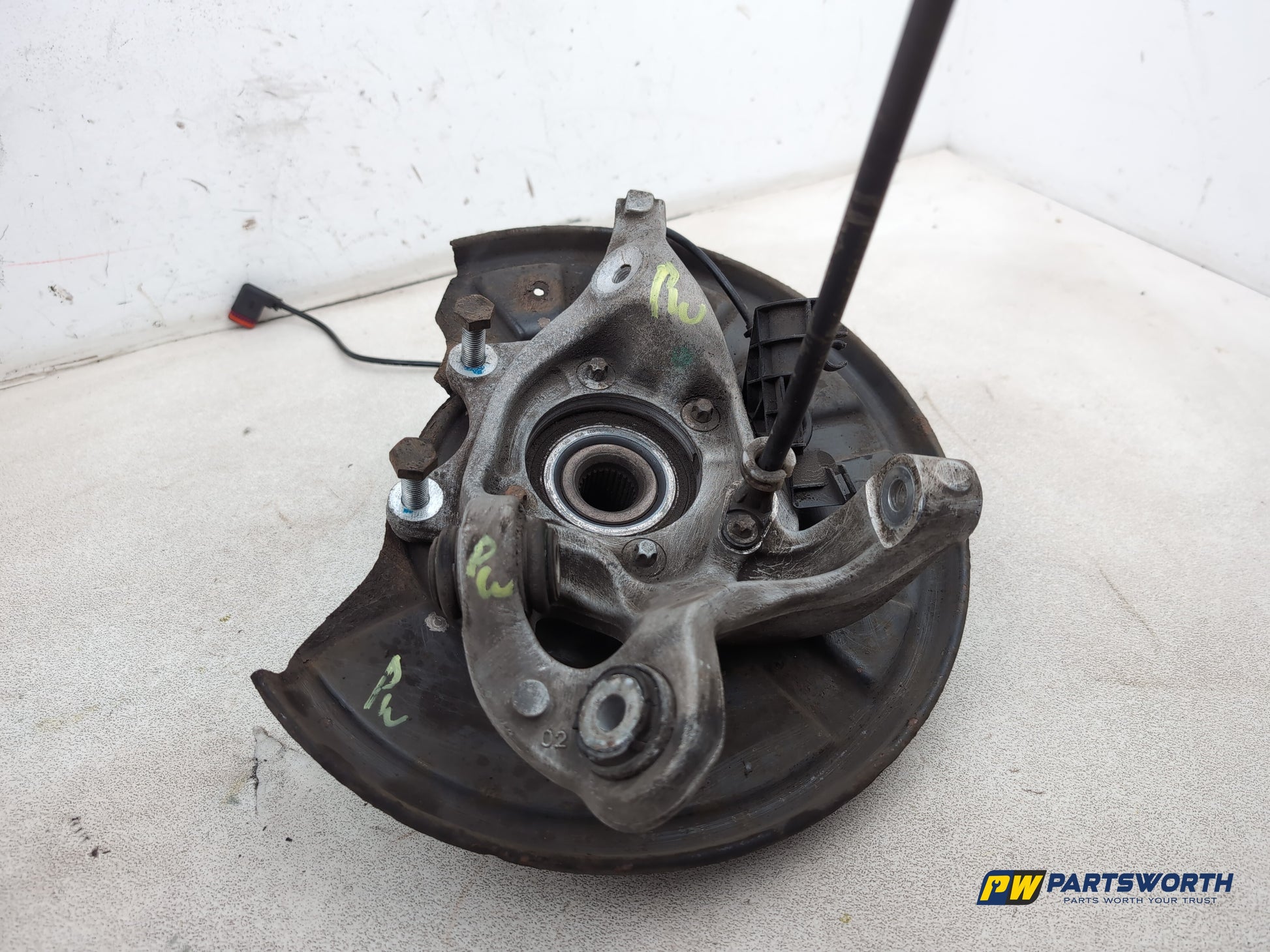 Mercedes-Benz E220 E-Class W212 Wheel Hub Rear Lh Passenger Side 2009-2016 - photo 3