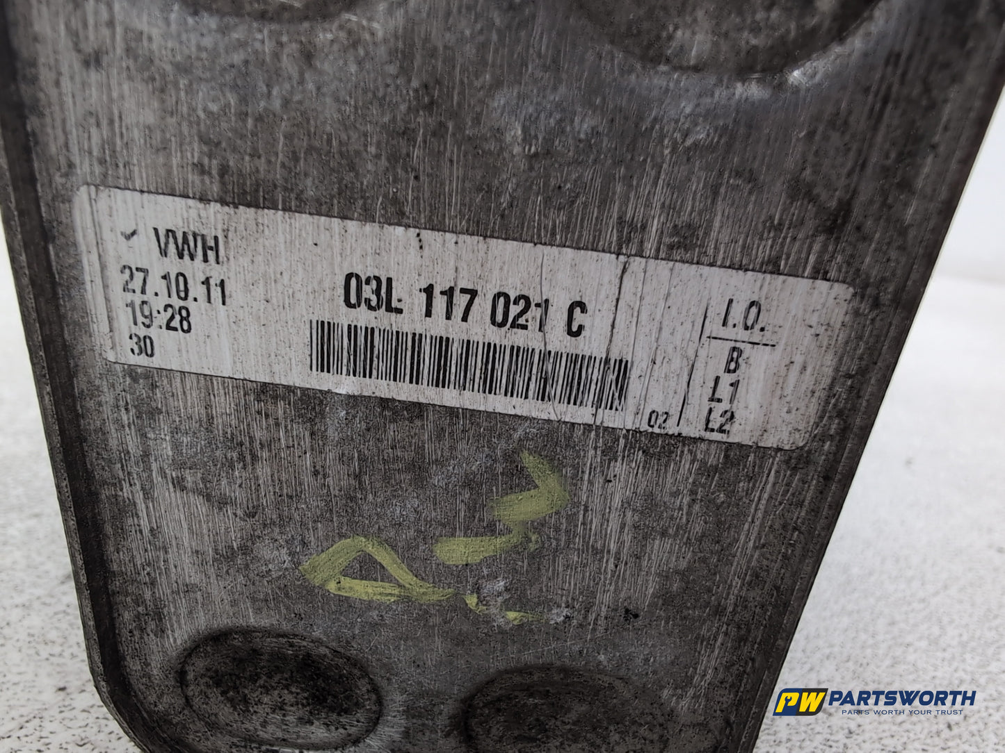 Audi A1 Contrast Edition 1.6l Diesel Oil Filter Housing And Cooler 03l117021c - photo 3