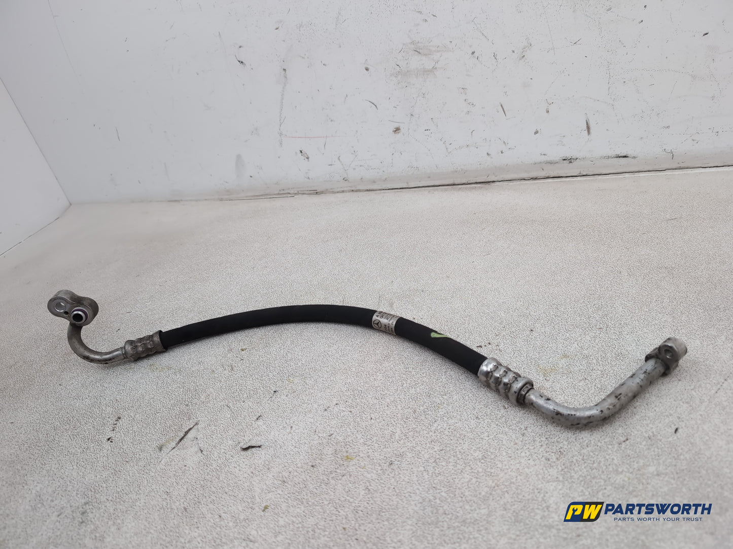 Mercedes-Benz E220 W212 Air Conditioning Pipe A/C Hose Line A2048304715 - photo 3