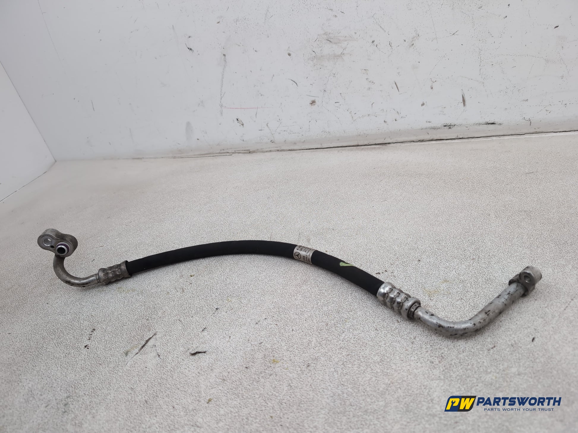 Mercedes-Benz E220 W212 Air Conditioning Pipe A/C Hose Line A2048304715 - photo 3