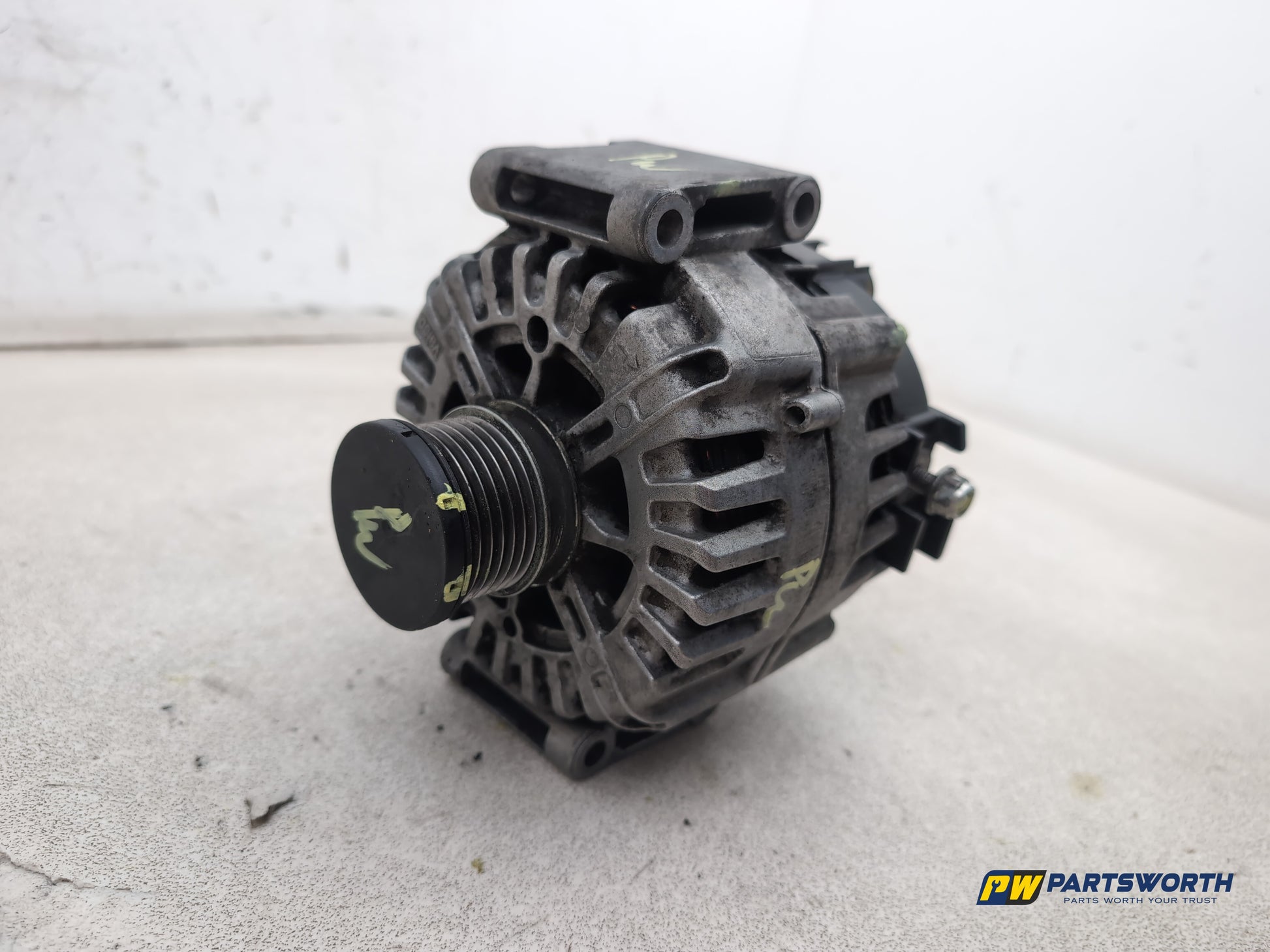 Mercedes-Benz E220 W212 Alternator A0131546802 E220 Blueef-Cy Se Cdi Om 651.924 - photo 10