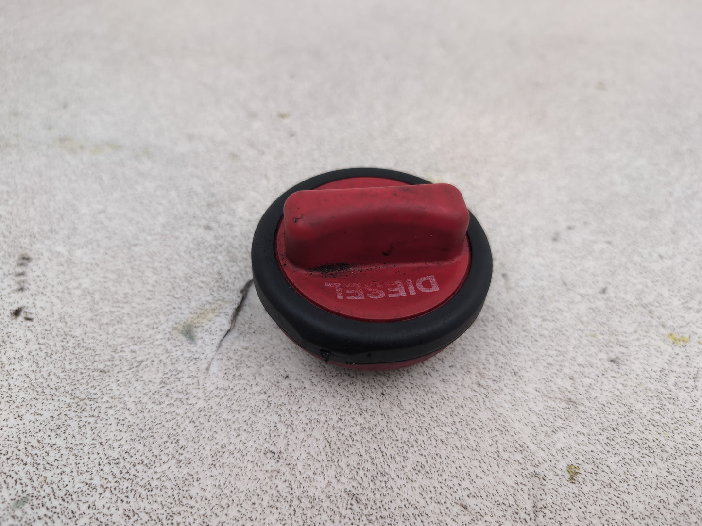 Mercedes-Benz E220 W212 Diesel Fuel Filler Cap Tank In Red A2204700705 - photo 3