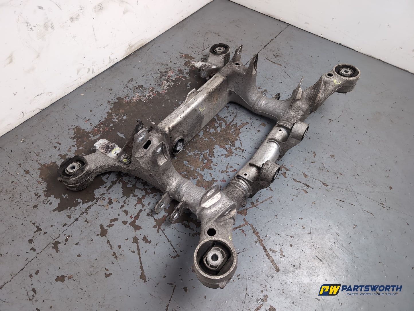 Bmw 520d Se Rear Subframe Axle Carrier 2013-2017 - photo 3