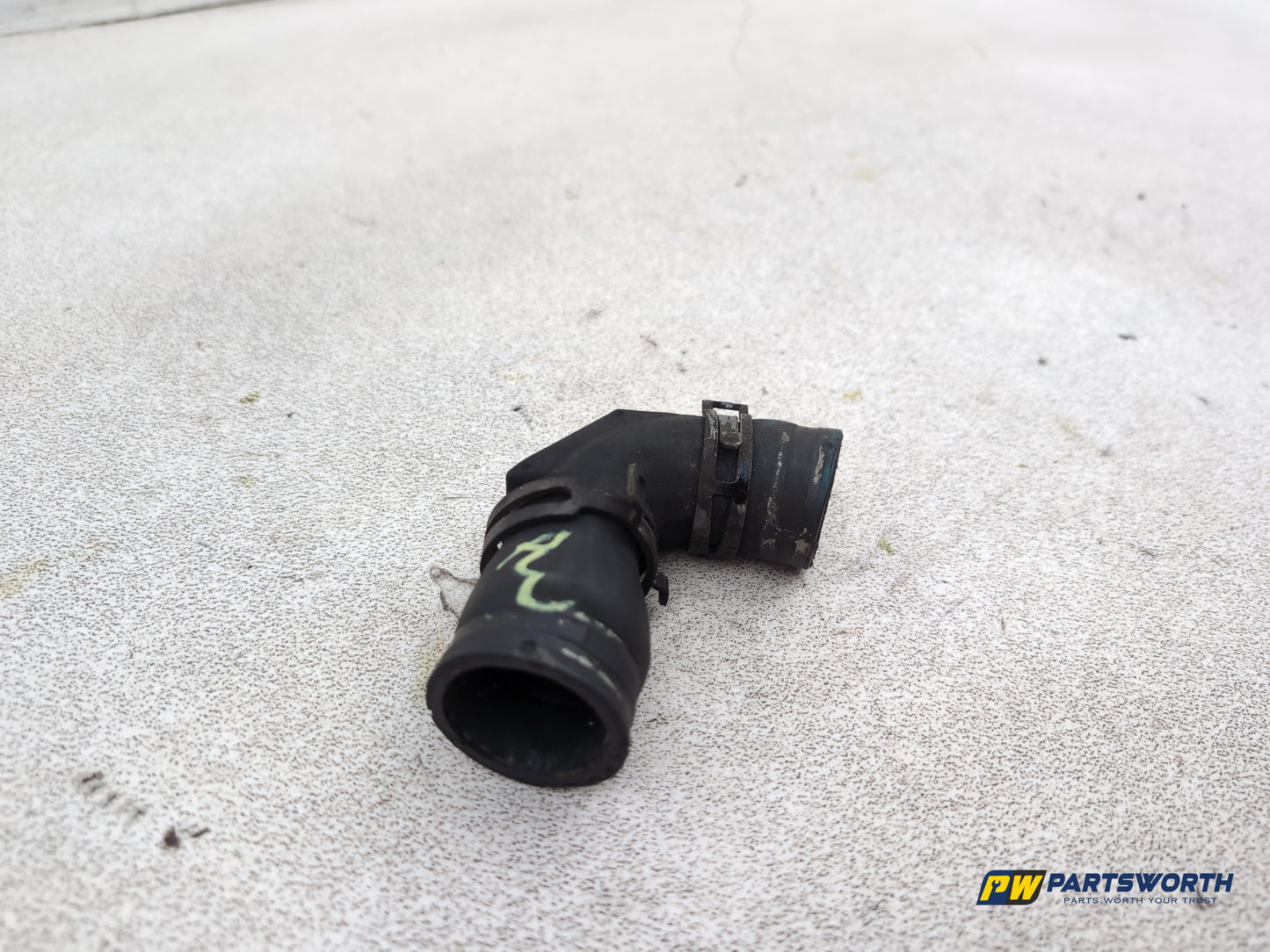 Mercedes-Benz E220 E-Class W212 Coolant Hose Pipe Connector 2009-2016 - photo 9