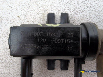 Mercedes-Benz E220 E-Class W212 Turbo Solenoid Valve A0071531428 2009-2016 - photo 3