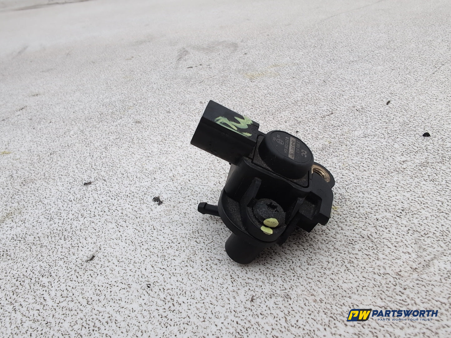 Mercedes-Benz E220 E-Class W212 Pressure Sensor Intake Manifold A0061531628 - photo 9