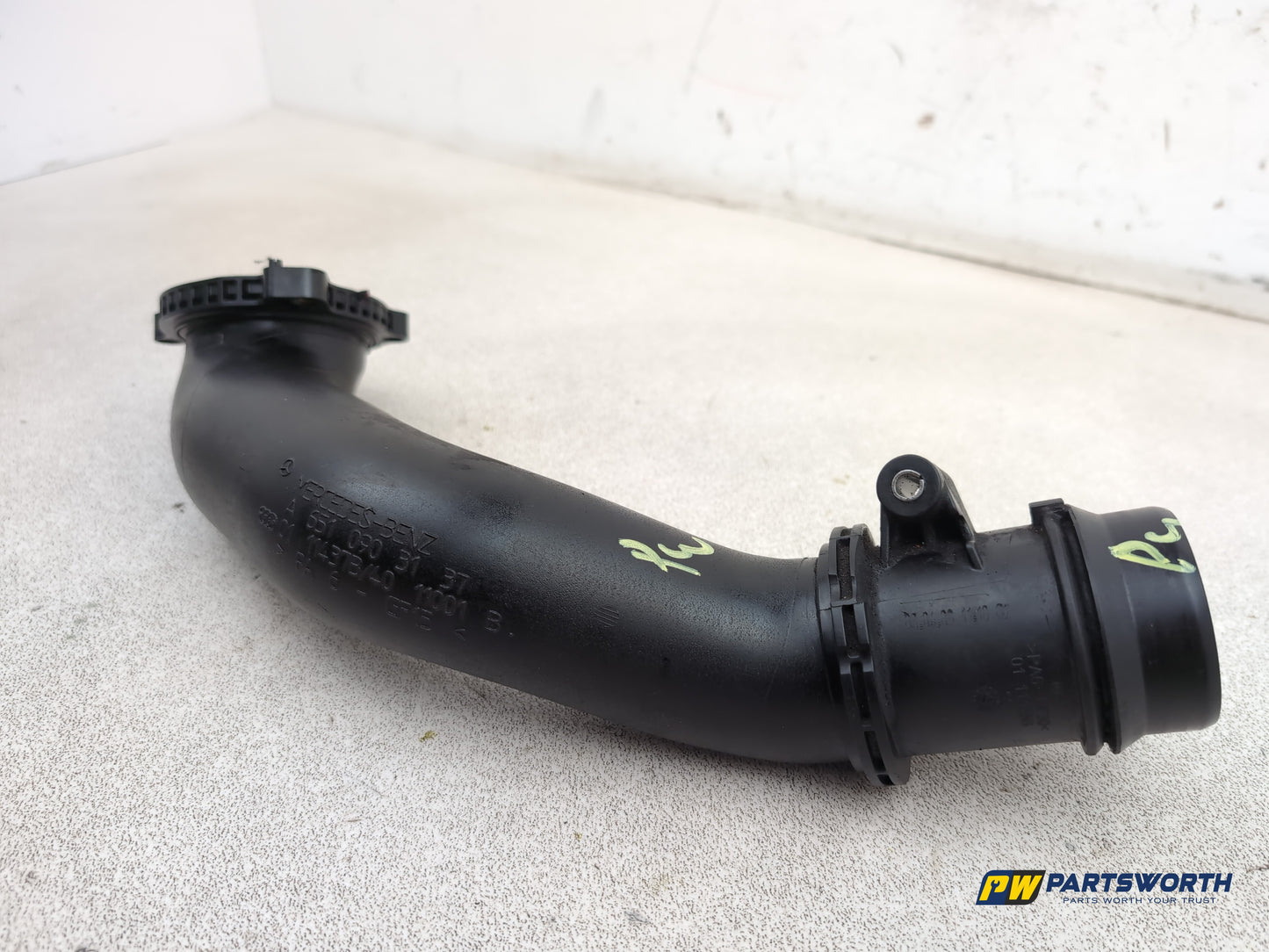 Mercedes-Benz E220 E-Class W212 Air Intake Hose Pipe Line A6510903137 2009-2016 - photo 10
