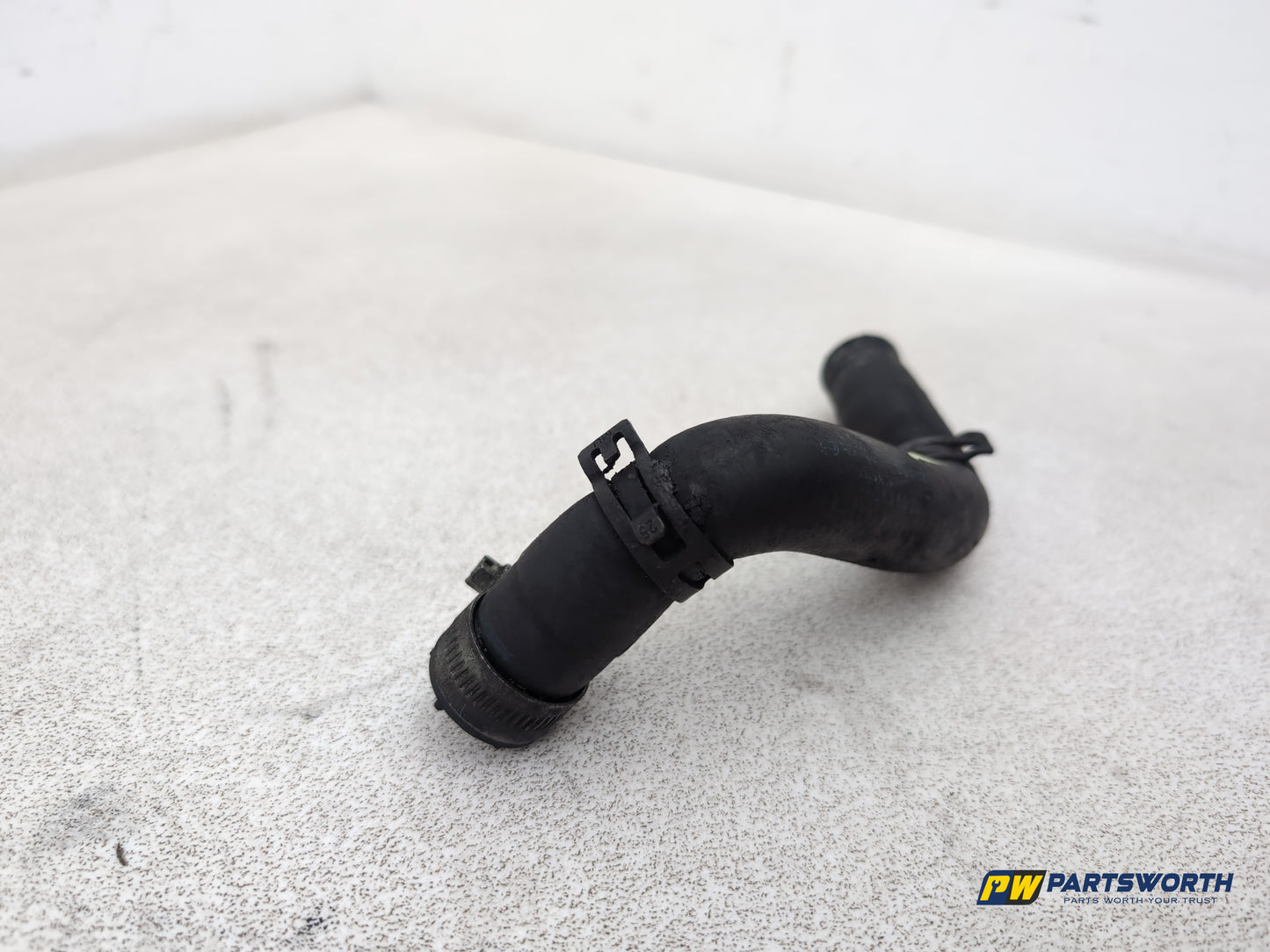 Mercedes-Benz E220 E-Class W212 Coolant Hose Pipe 2009-2016 - photo 3