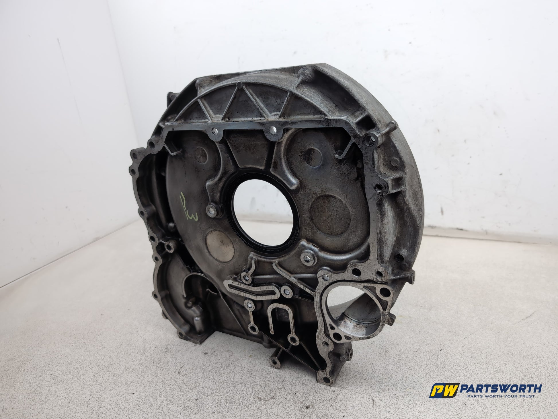 Mercedes-Benz E220 E-Class W212 2.1l Diesel Crankshaft Housing Cover A6510150902 - photo 3