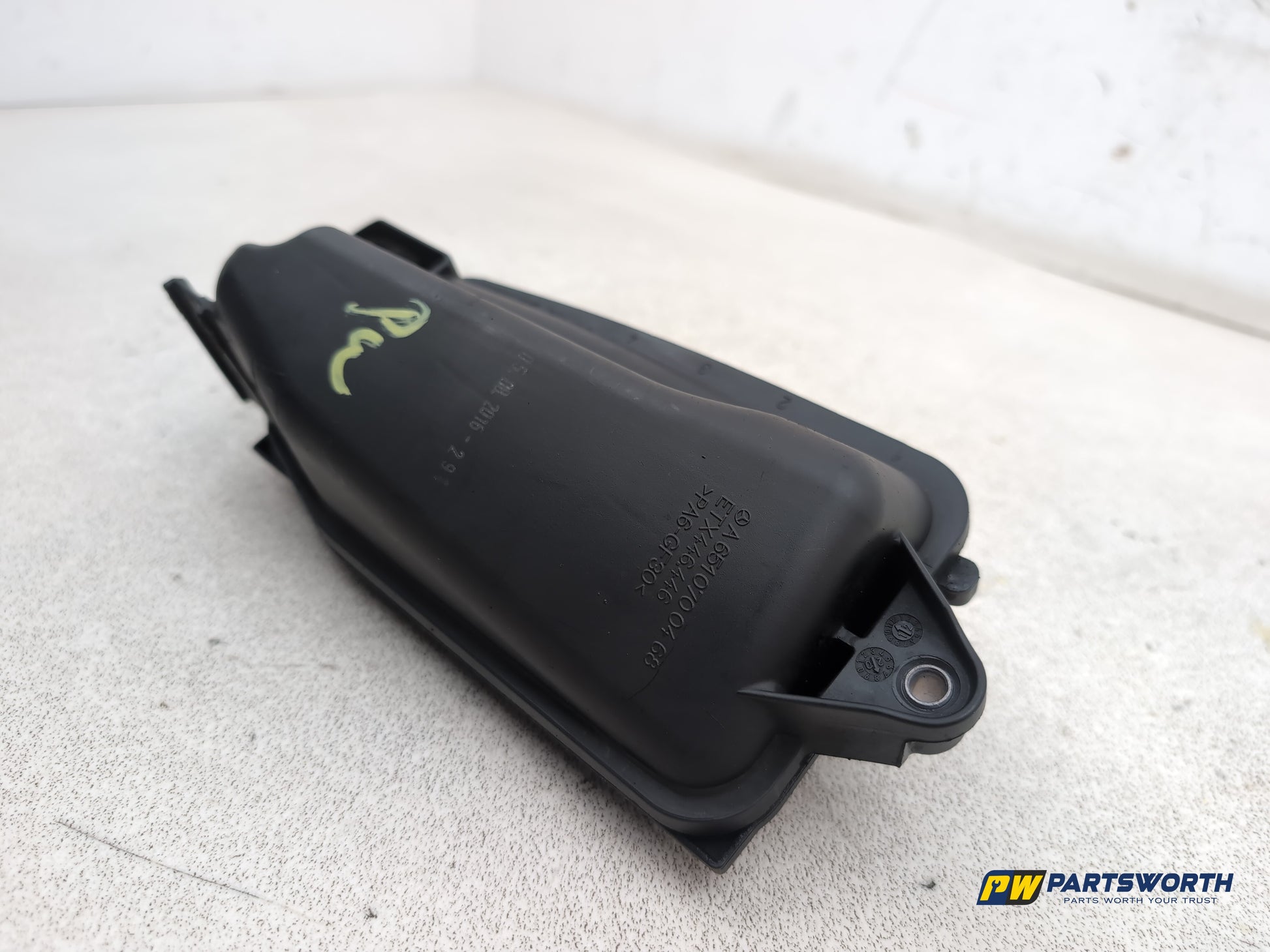 Mercedes-Benz E220 E-Class W212 2.1l Diesel Vacuum Container Tank A6510700468 - photo 3
