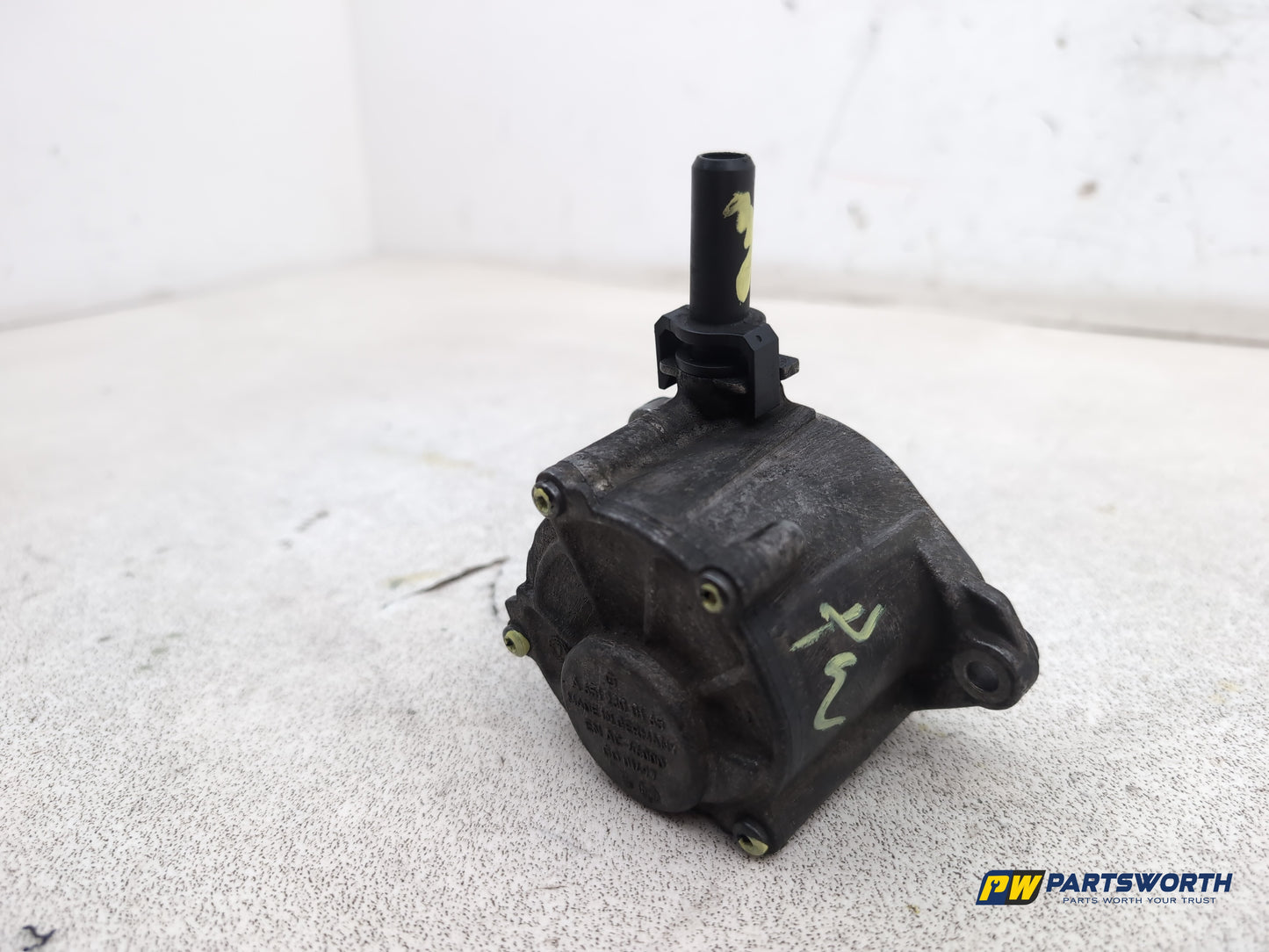 Mercedes-Benz E220 E-Class W212 2.1l Diesel Vacuum Pump A6512300165 2009-2016 - photo 3