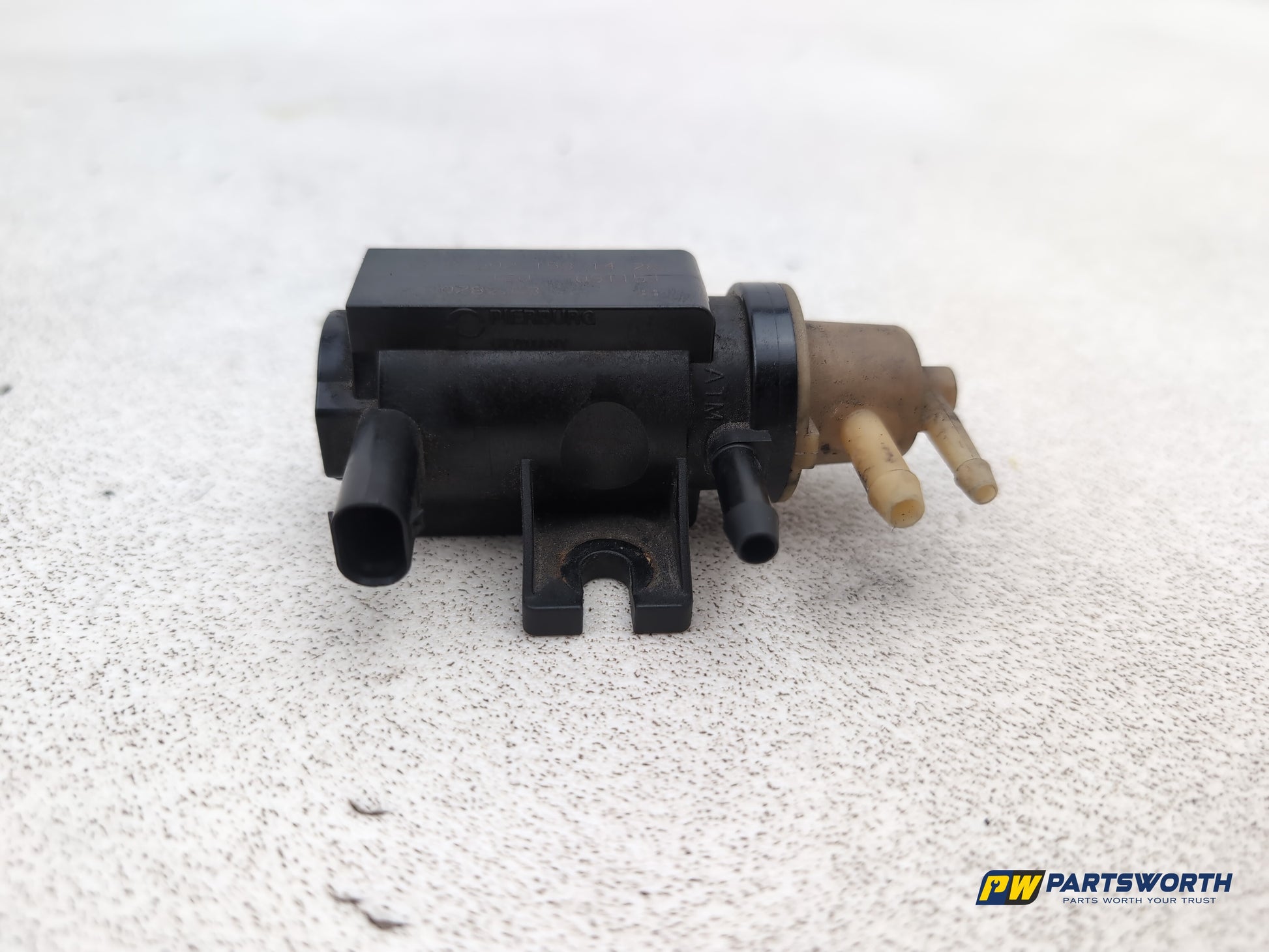 Mercedes-Benz E220 E-Class W212 Turbo Vacuum Solenoid Valve A0071531428 - photo 3