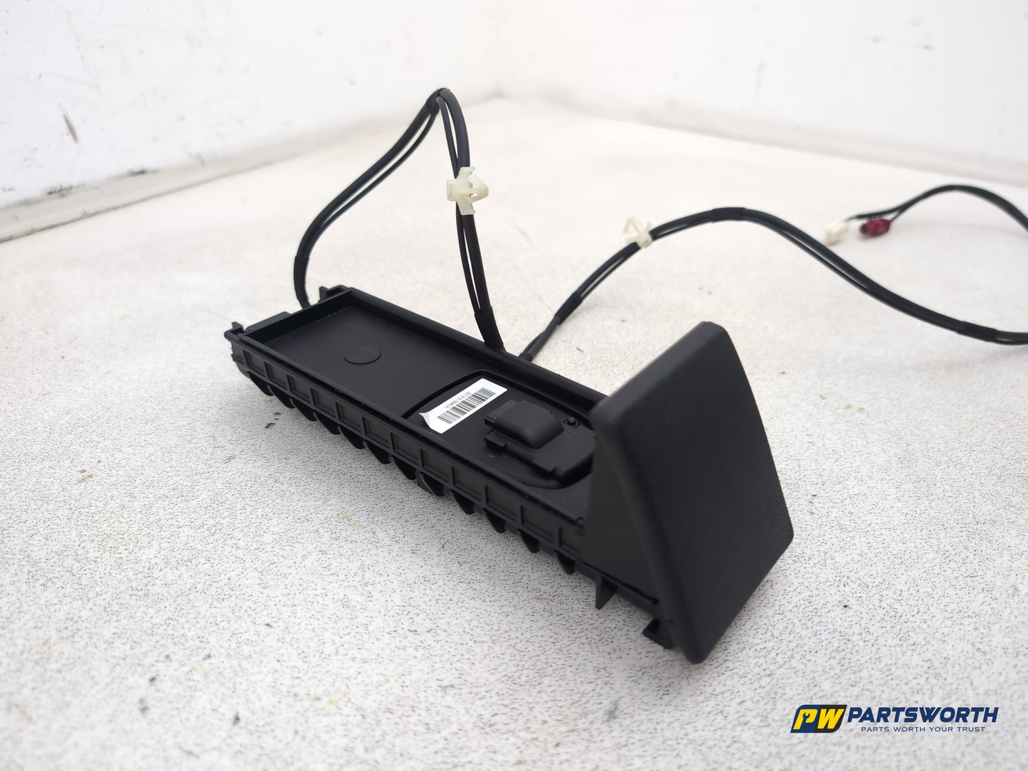 Mercedes-Benz B200 B-Class W245 Centre Console Storage Tray A1696800035 - photo 3