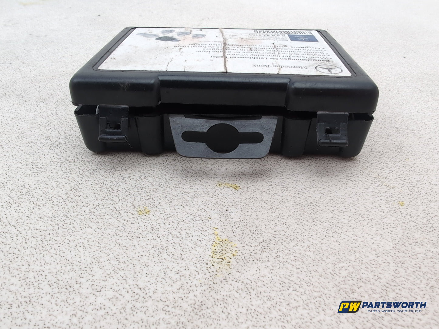 Mercedes-Benz B200 B-Class W245 Wheel Lock Nut Set B66470155 - photo 3