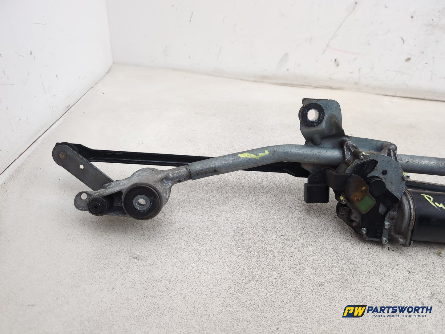 Mercedes-Benz B200 B-Class W245 Front Wiper Motor A1698201840 2005-2011 - photo 9