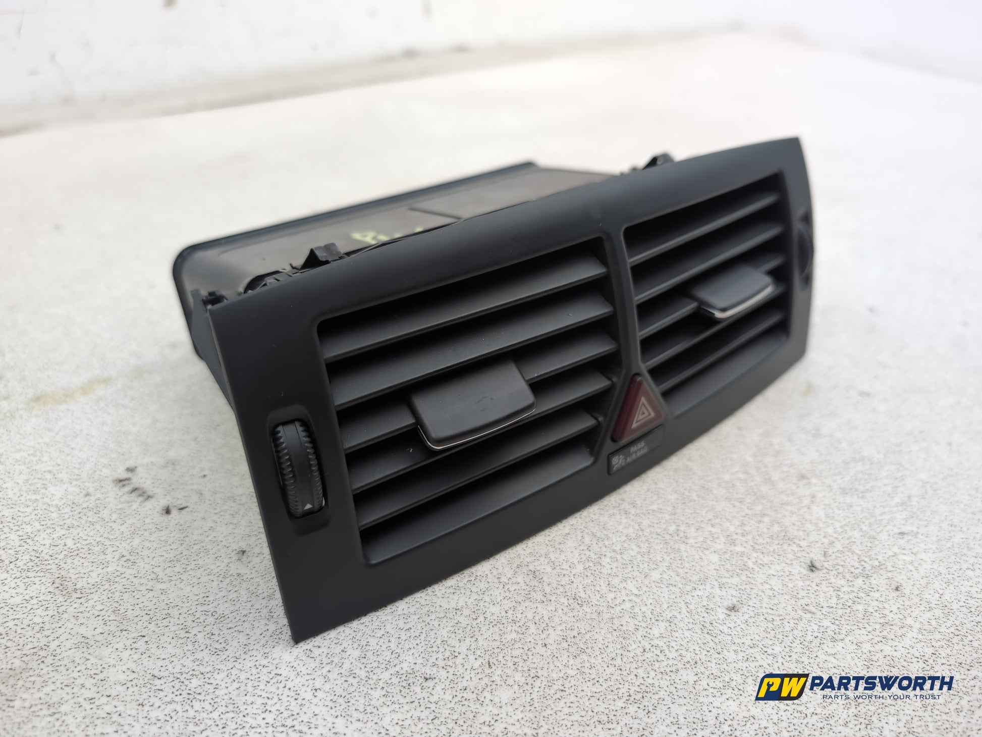 Mercedes-Benz B200 B-Class W245 Dashbort Trim Air Vent Centre A1698301254 - photo 3
