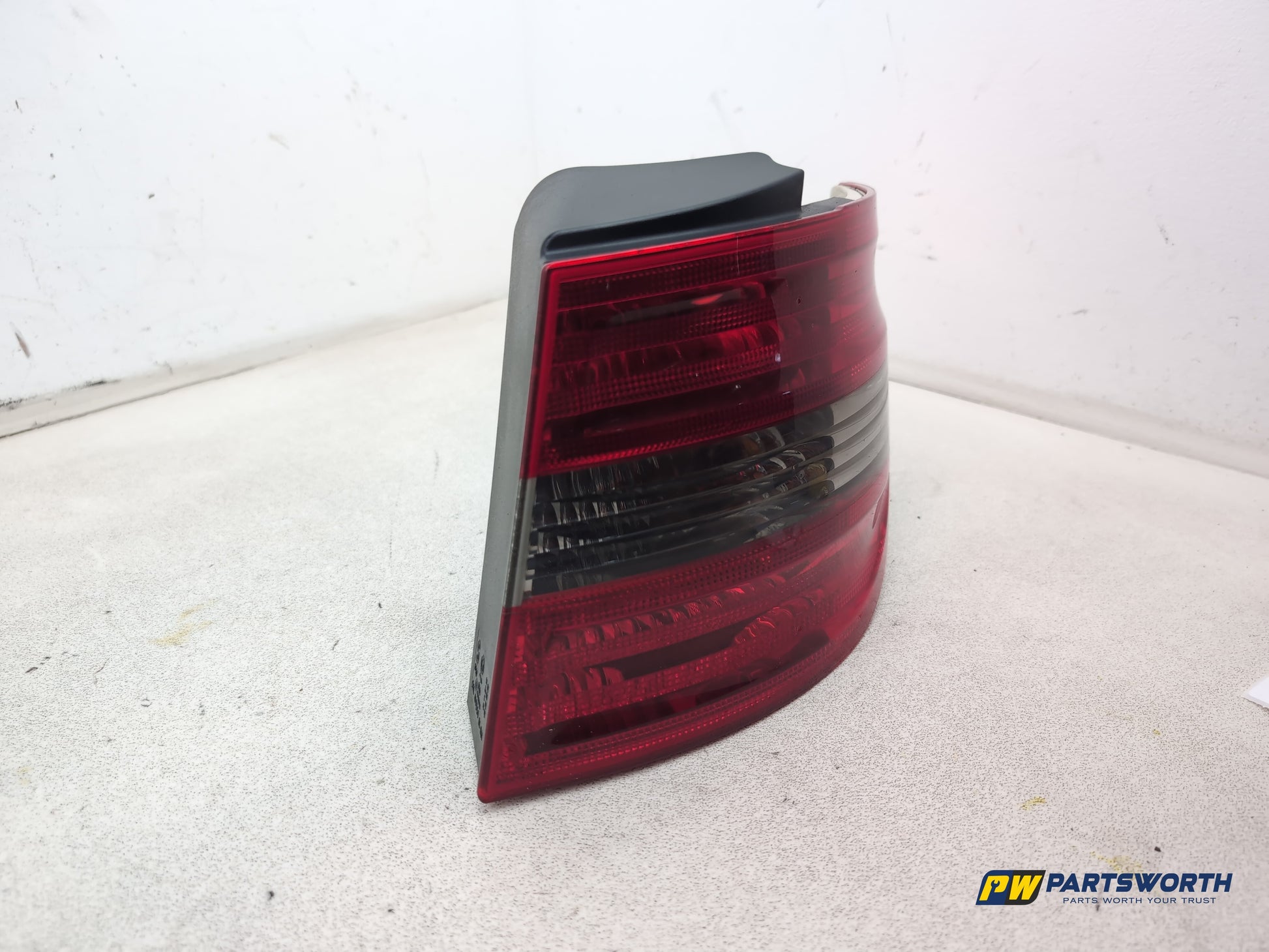 Mercedes-Benz B200 B-Class W245 Lamp Assembly Rear Rh Driver Side Outer - photo 3