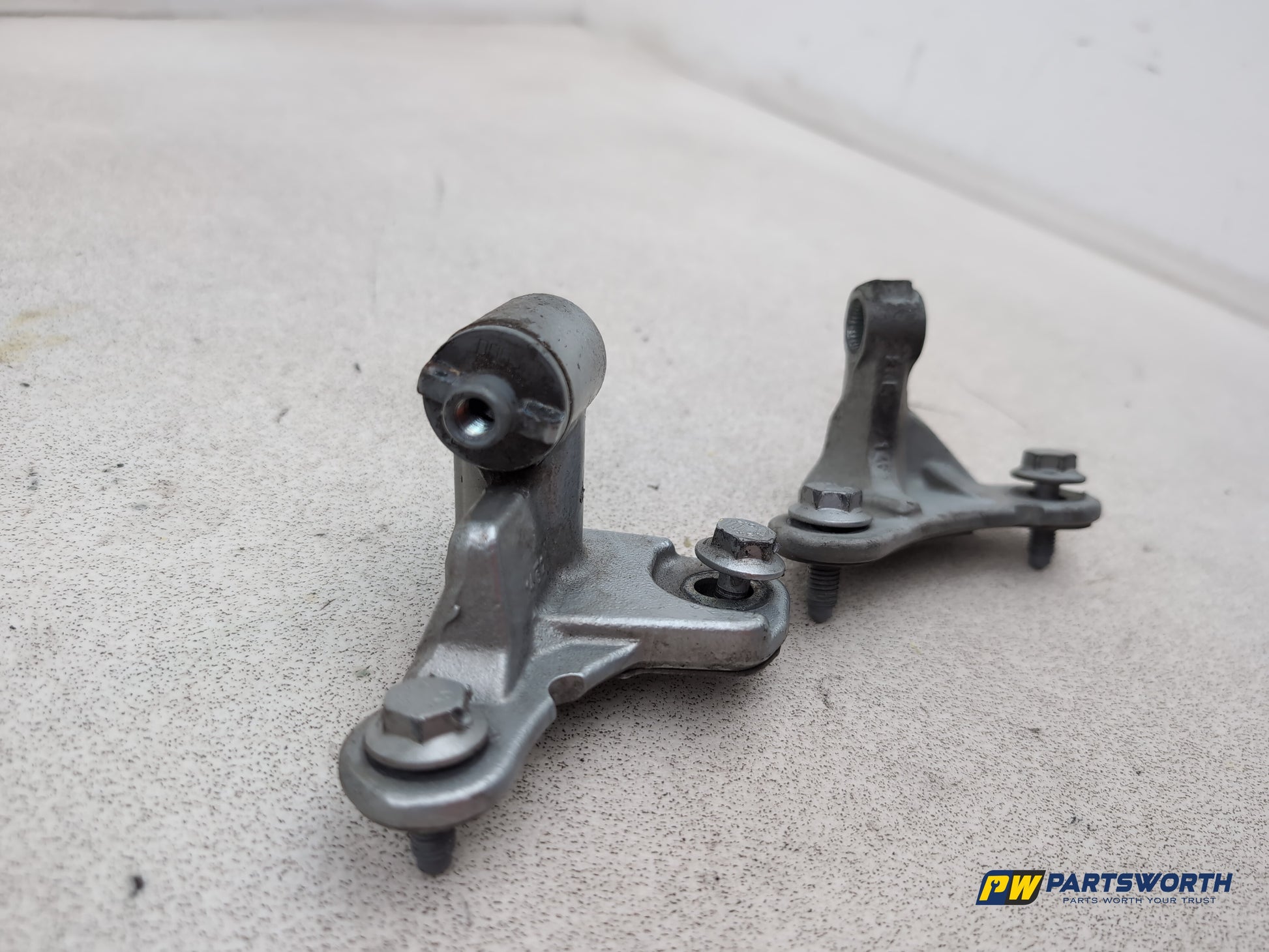 Mercedes-Benz B200 B-Class W245 Front Door Hinge Pair Lh Passenger Side - photo 9