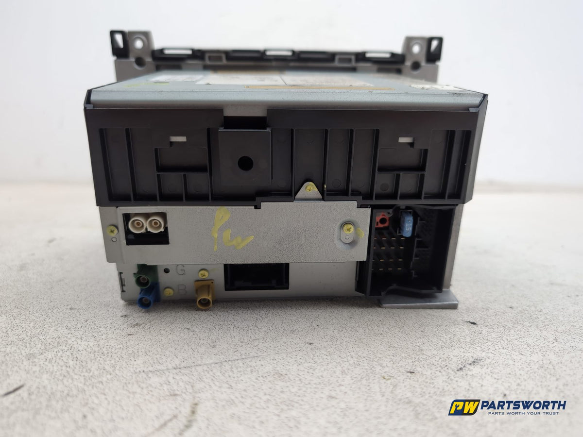 Radio - DAB/CD Player, Display screen + Facia  9