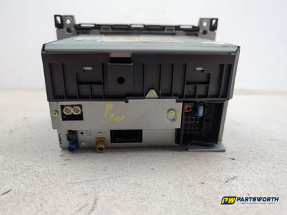 Radio - DAB/CD Player, Display screen + Facia  9