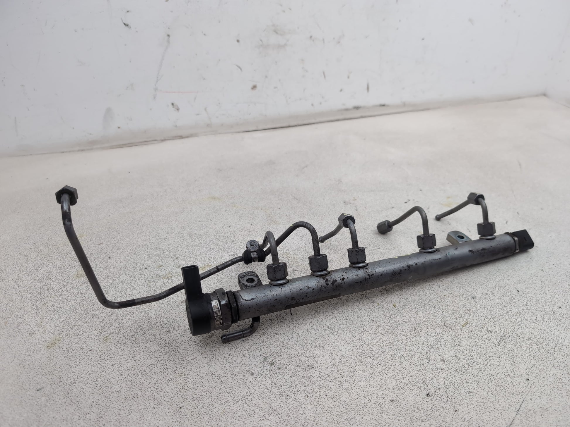 Mercedes-Benz B200 B-Class W245 2.0l Diesel Fuel Rail A6400702395 2005-2011 - photo 3