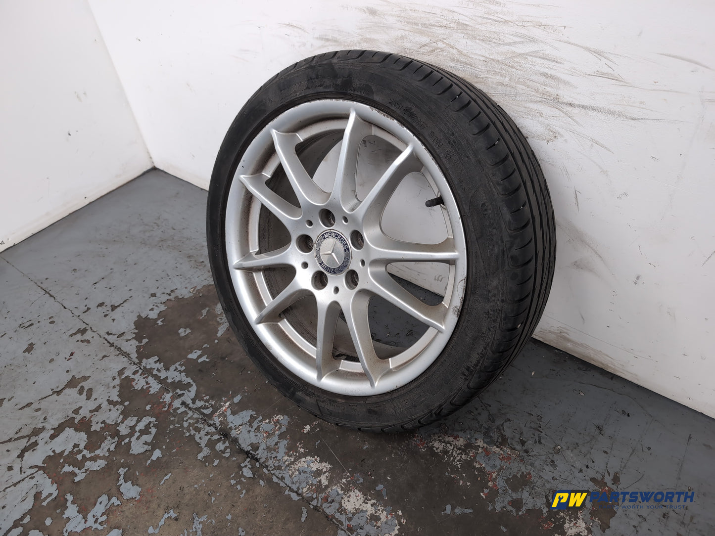 Mercedes-Benz B200 B-Class W245 Wheel With Tyre 215/45 R17 A1694012602 - photo 2