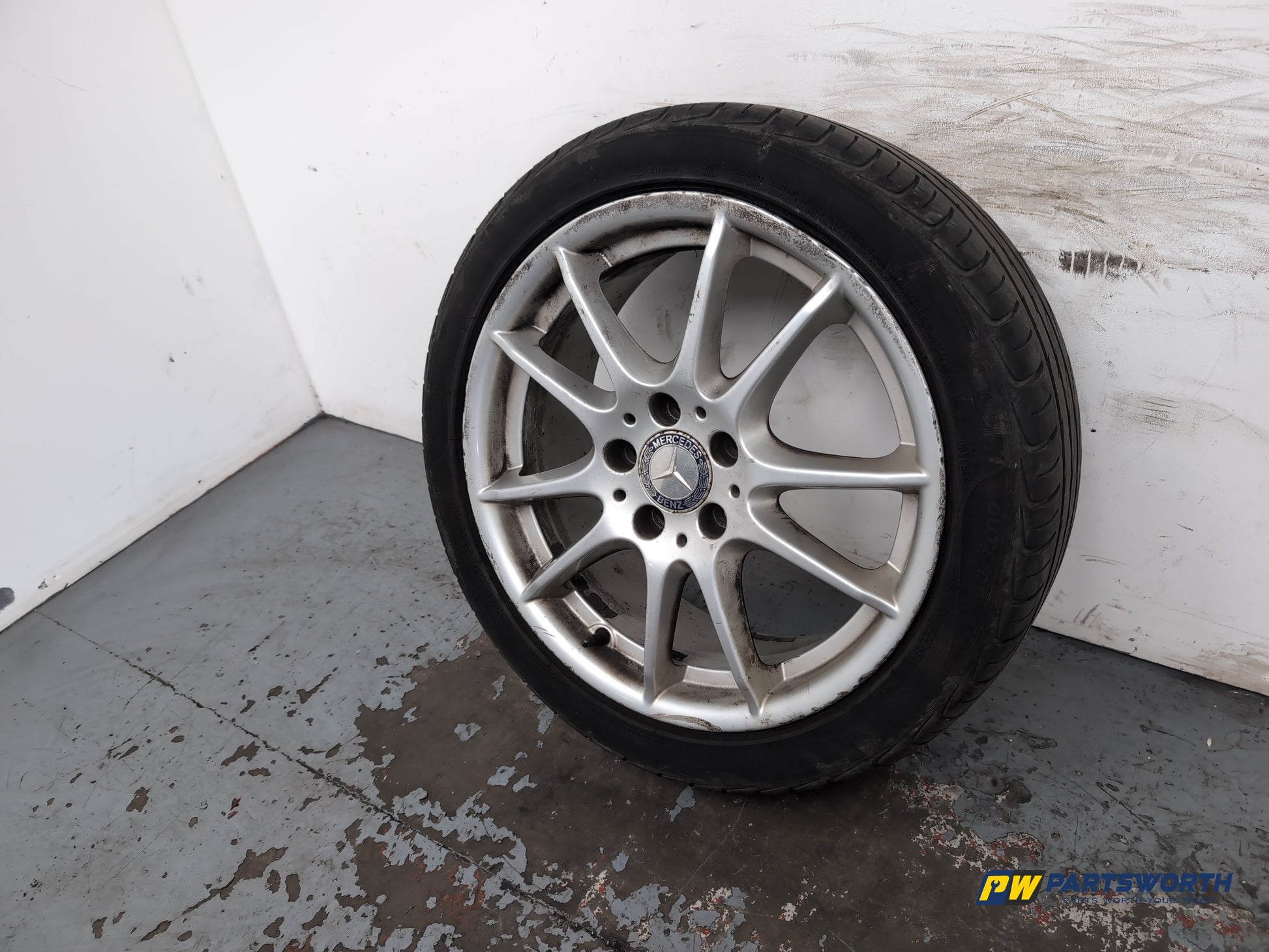 Mercedes-Benz B200 B-Class W245 Wheel With Tyre 215/45 R17 A1694012602 - photo 3