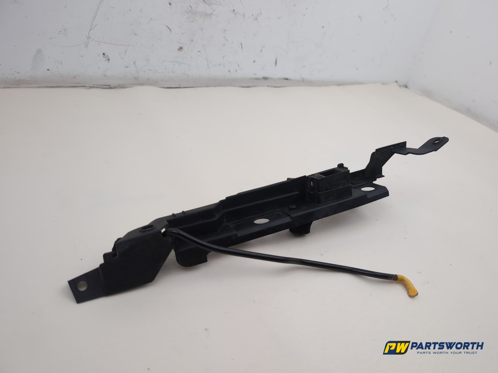 Vauxhall Corsa Se Bonnet Stay Rod Bracket Front Left Side 13395918 2006-2014 - photo 9