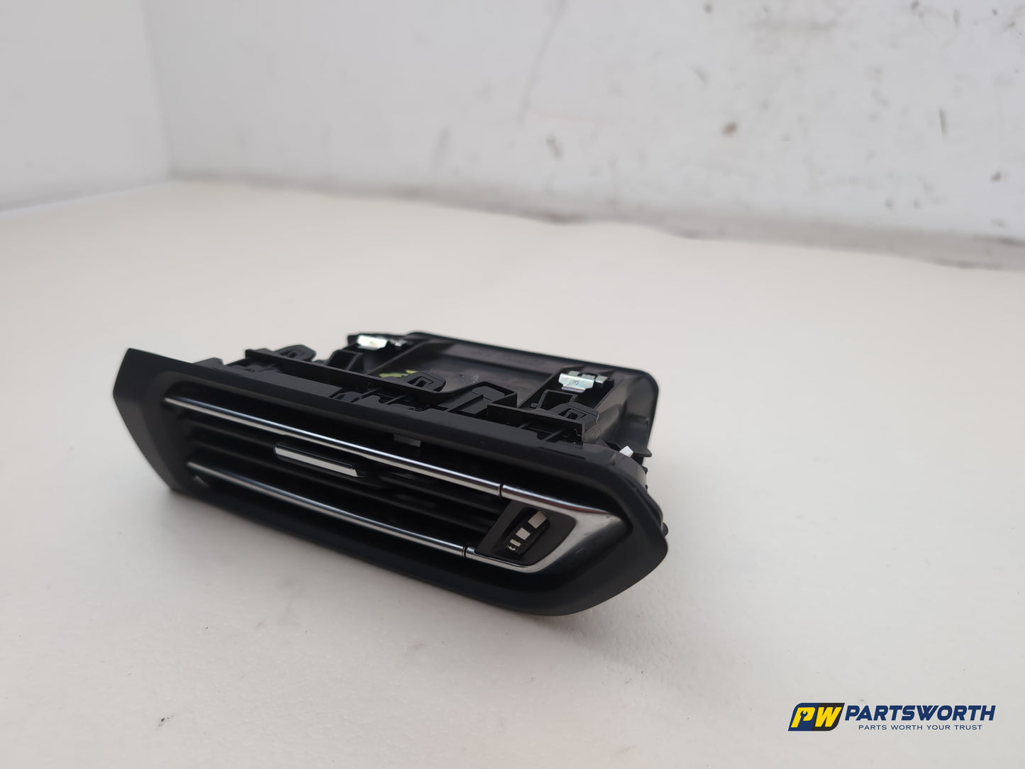 Peugeot 308 Allure Blue Hdi Front Passenger Dashboard Air Vent 96778766 - photo 3