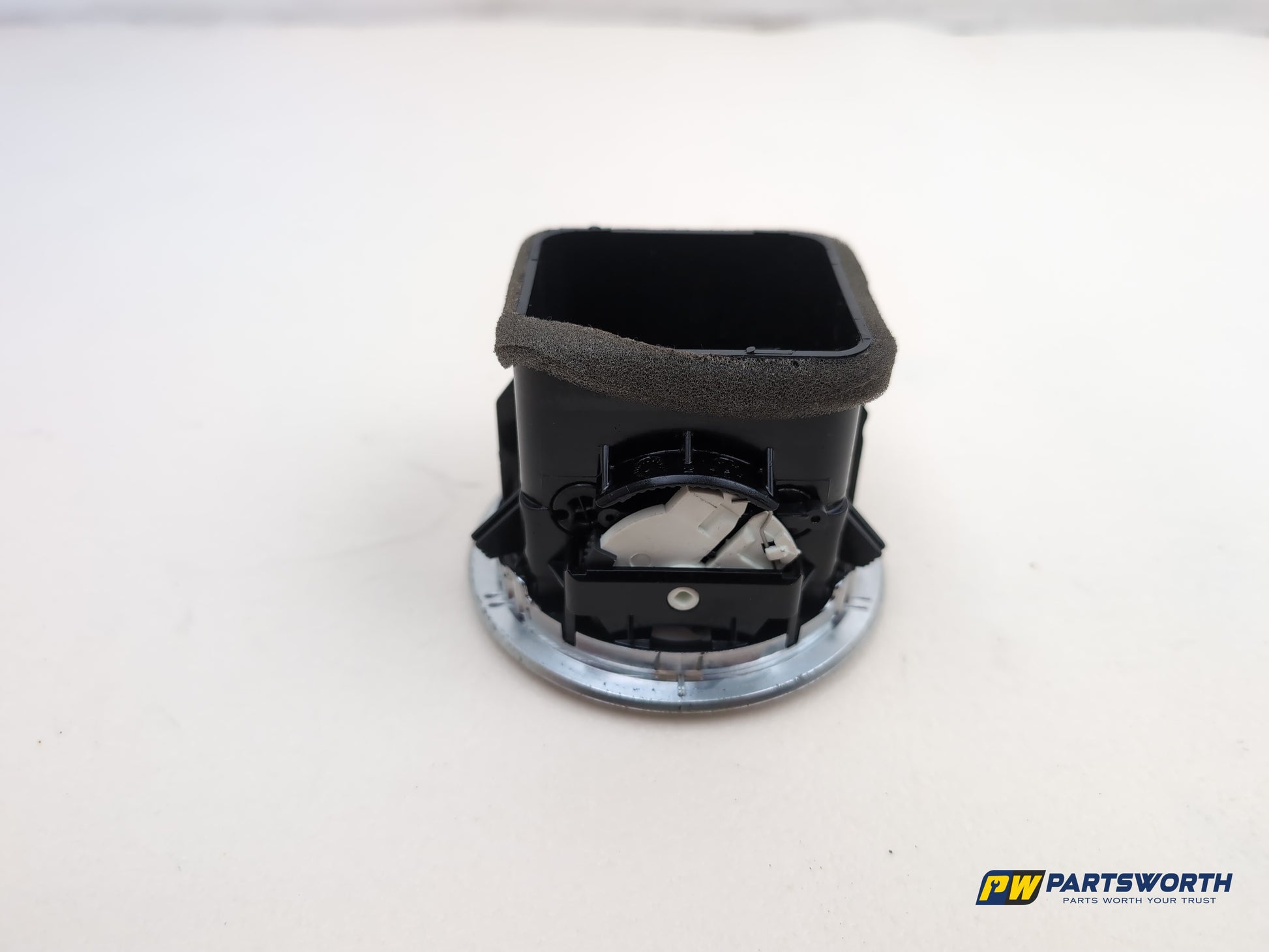 Vauxhall Corsa Se Dashboard Air Vent Trim 13365419 2006-2014 - photo 3