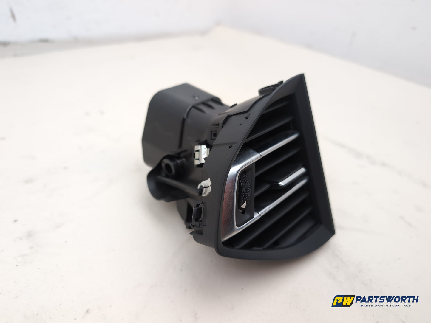 Peugeot 308 Allure Blue Hdi Centre Dash Board Air Vent Trim 96782701 2013-2021 - photo 9