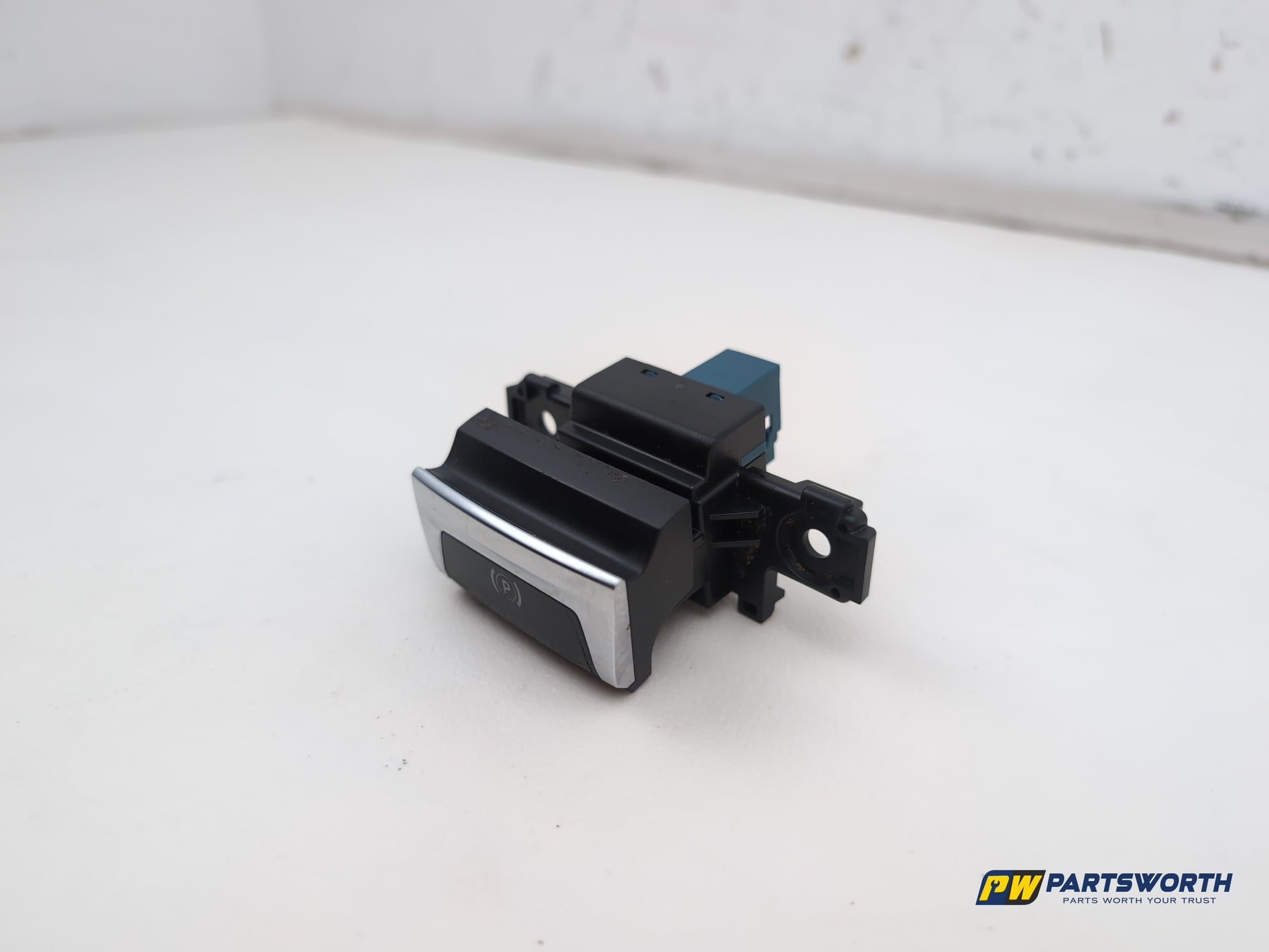 Peugeot 308 Allure Blue Hdi Switch Electric Handbrake 96785851 2013-2021 - photo 3