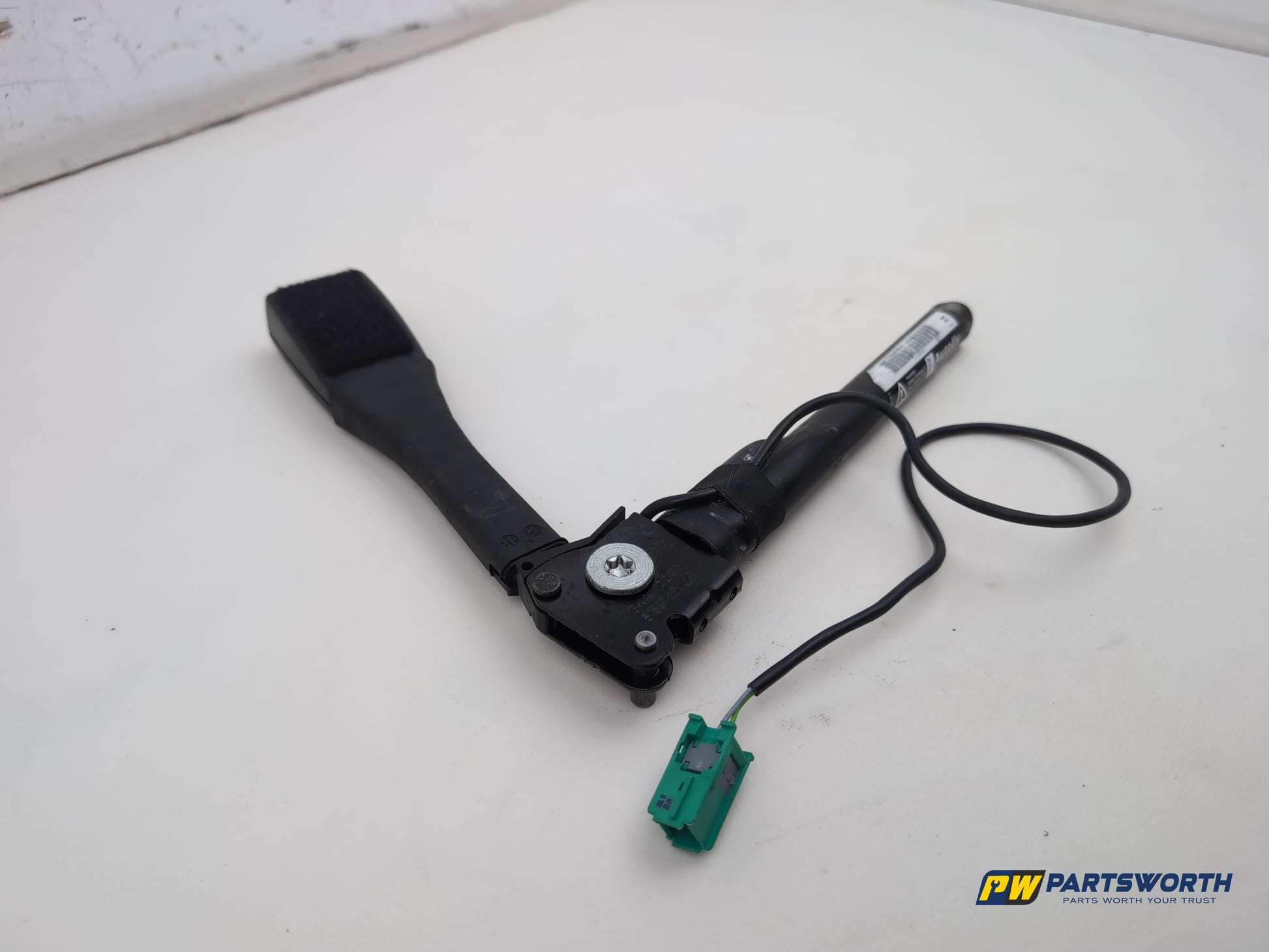 Vauxhall Corsa Se Seat Belt Buckle Front Lh Passenger Side 616320300 - photo 3