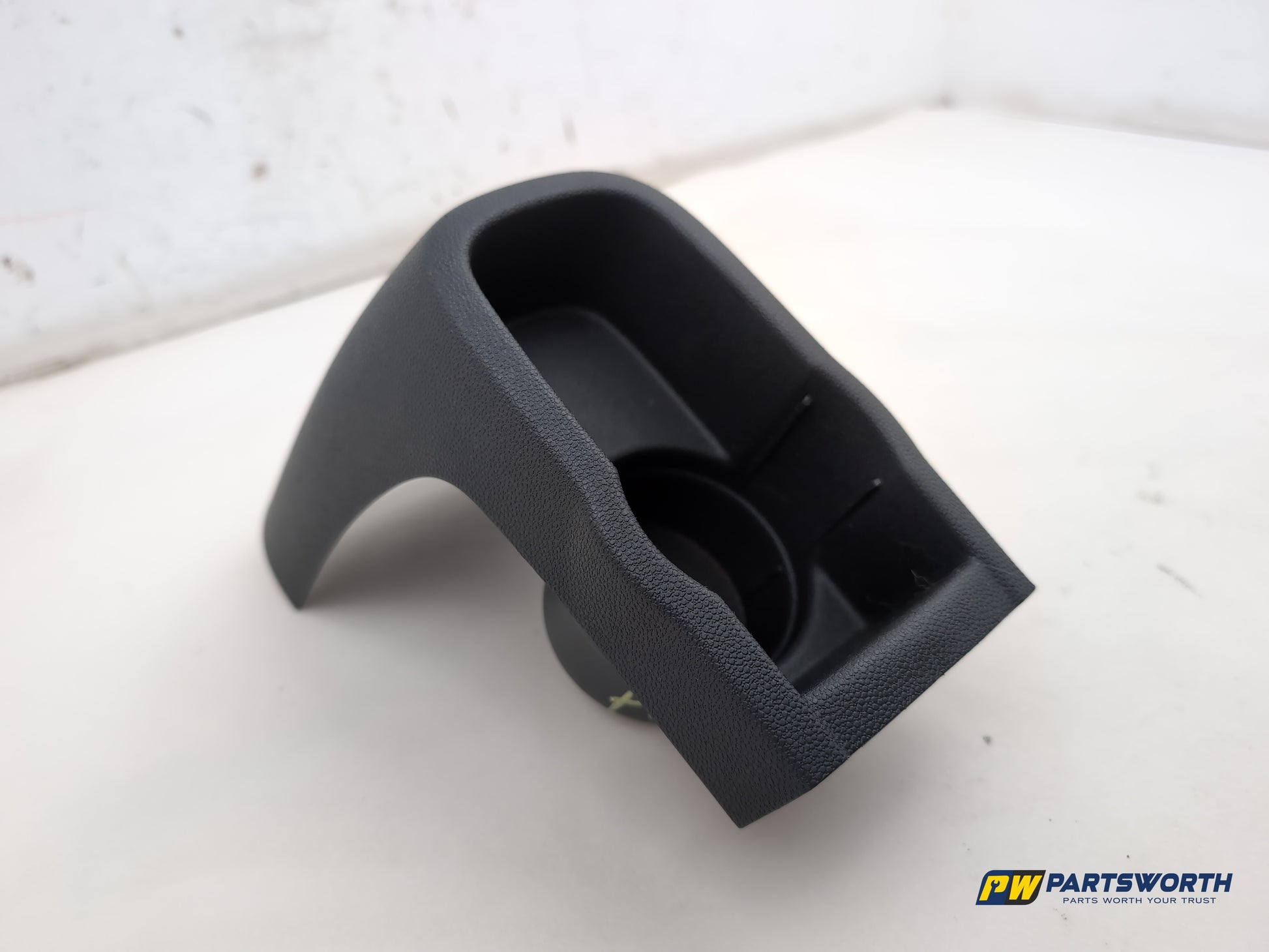 Vauxhall Corsa Se Rear Centre Console Cup Holder 460029937 2006-2014 - photo 3