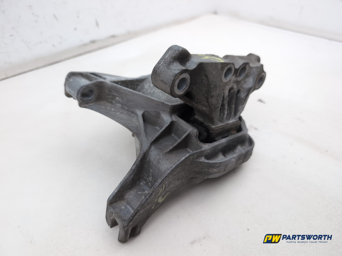 Peugeot 308 Allure Hdi 1.6l Diesel Engine Mount Right Side 4a103720 2013-2021 - photo 9