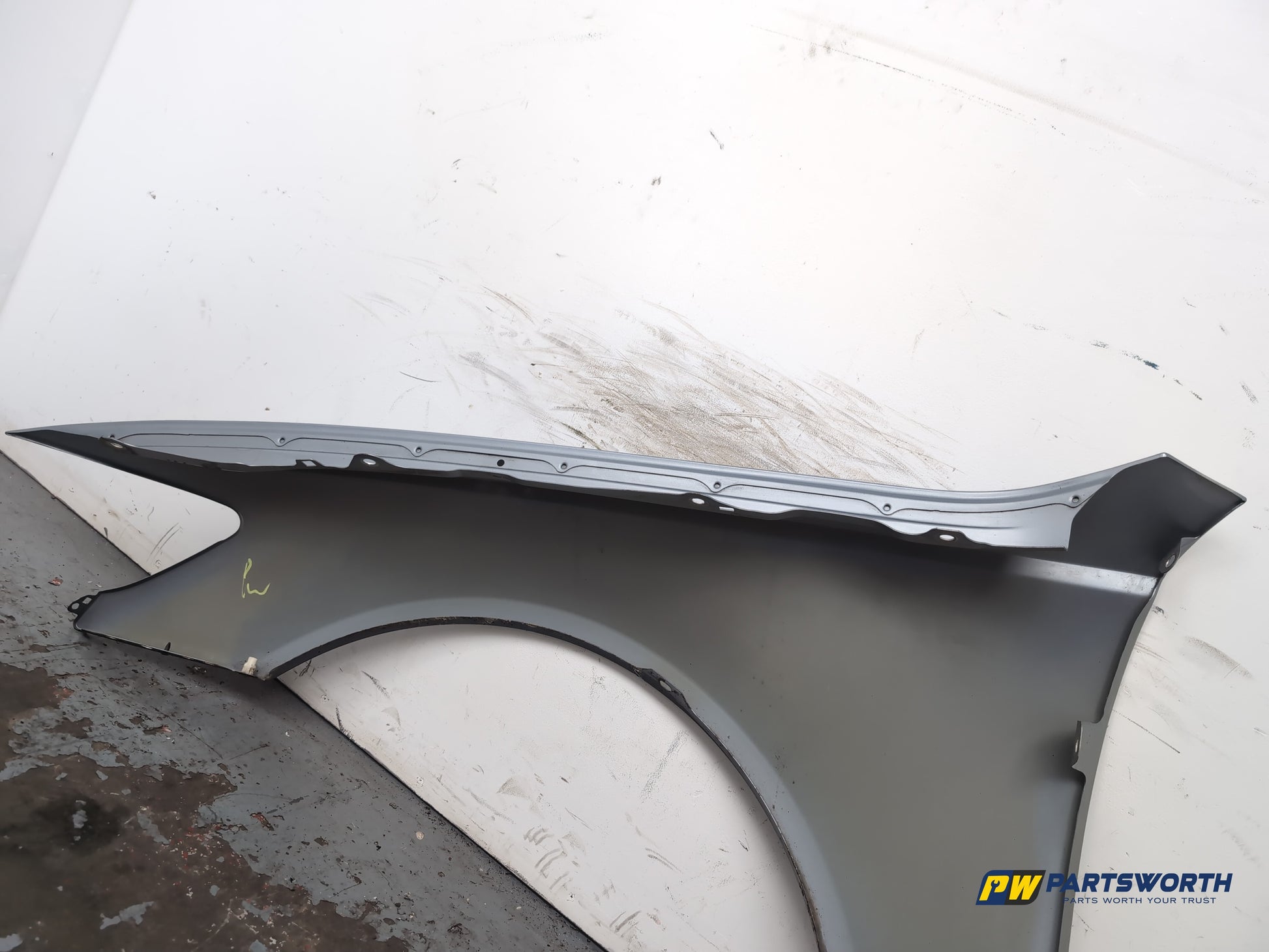Wing Front RH 9