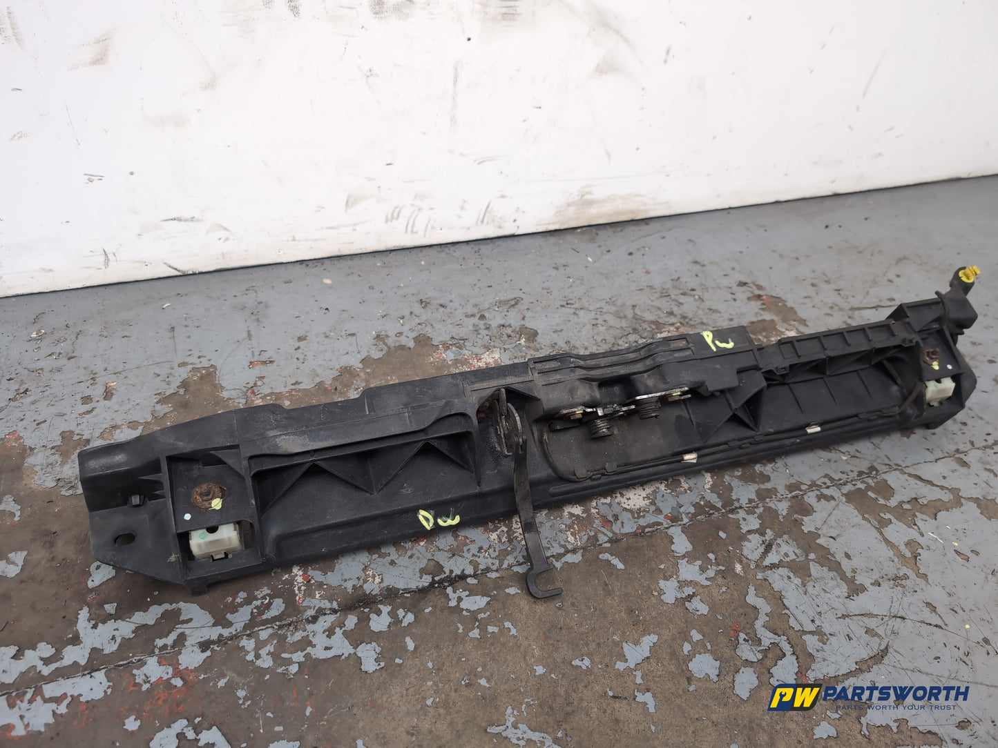 Peugeot 308 Allure Blue Hdi Front Slam Panel Bonnet Catch Latch 9807148180 - photo 3