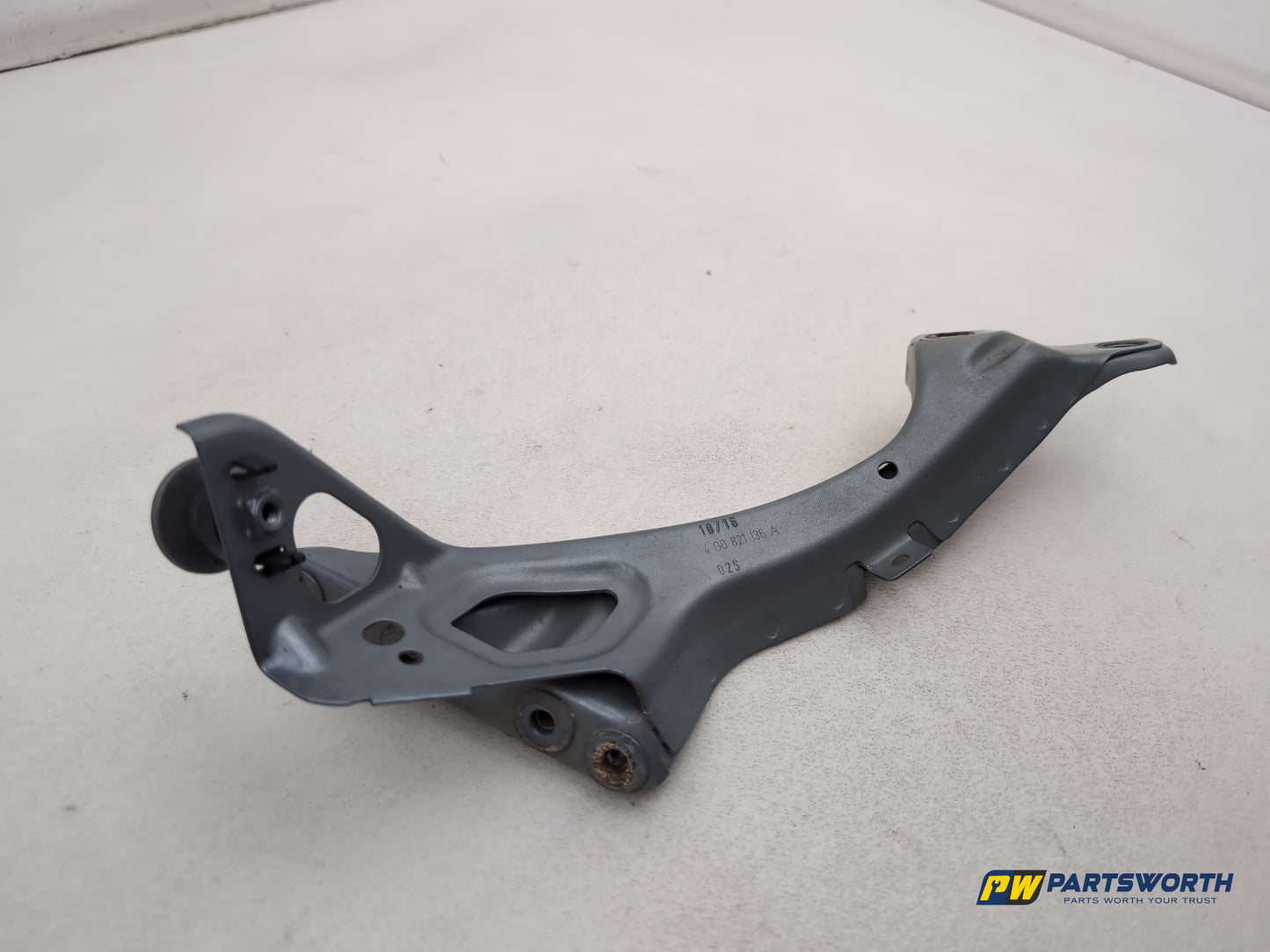 Audi A6 S Line Black Front Wing Mount Bracket Right Driver Side 4g0805816 - photo 9
