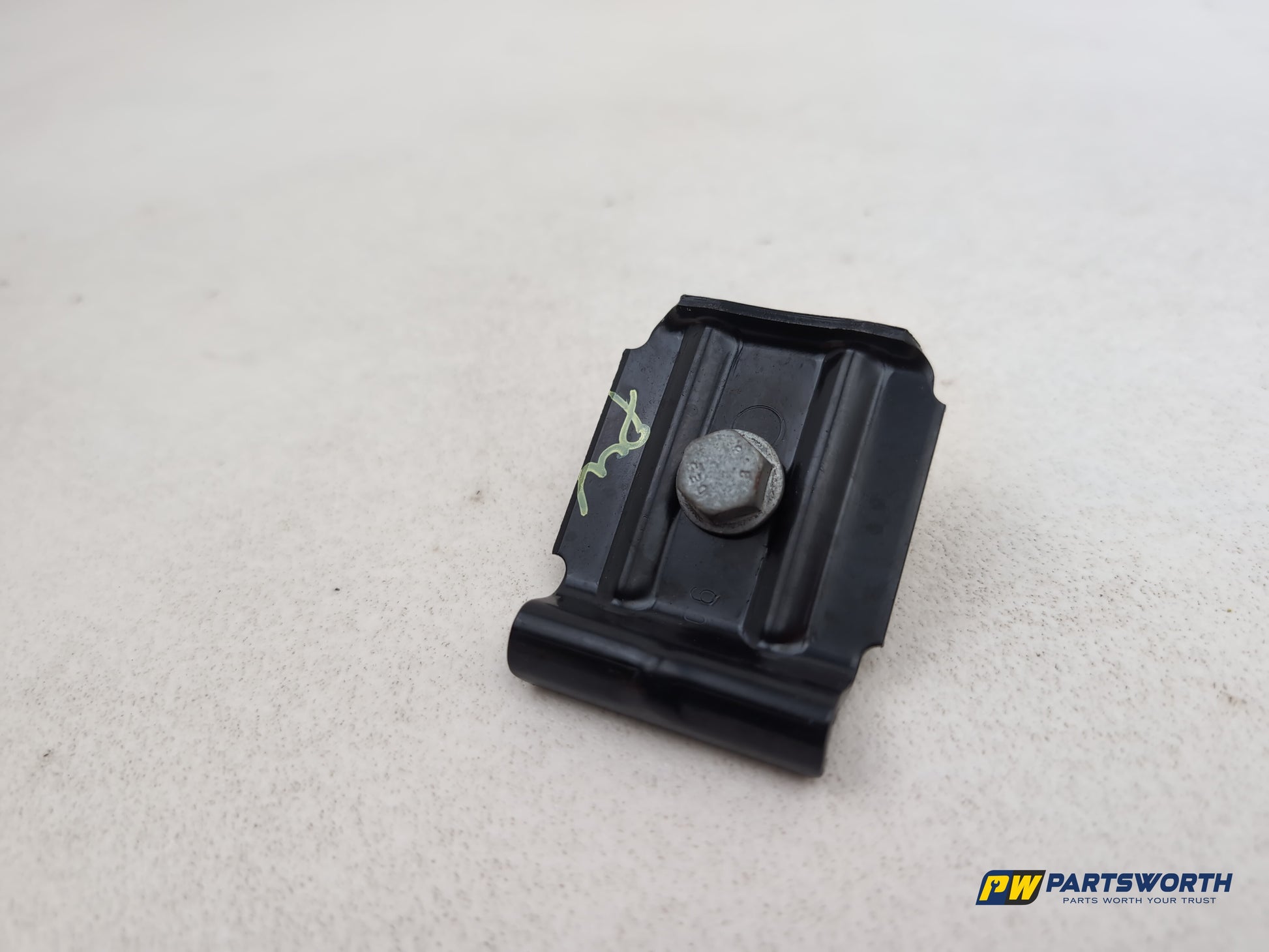 Audi A6 S Line Black Ed Tdi Quat Sa Battery Holding Clamp 2011-2018 - photo 3